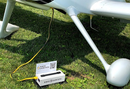 A mini-ground power unit designed for experimental amateur-built aircraft was introduced by electronics company White Lightning. Photo courtesy of White Lightning.