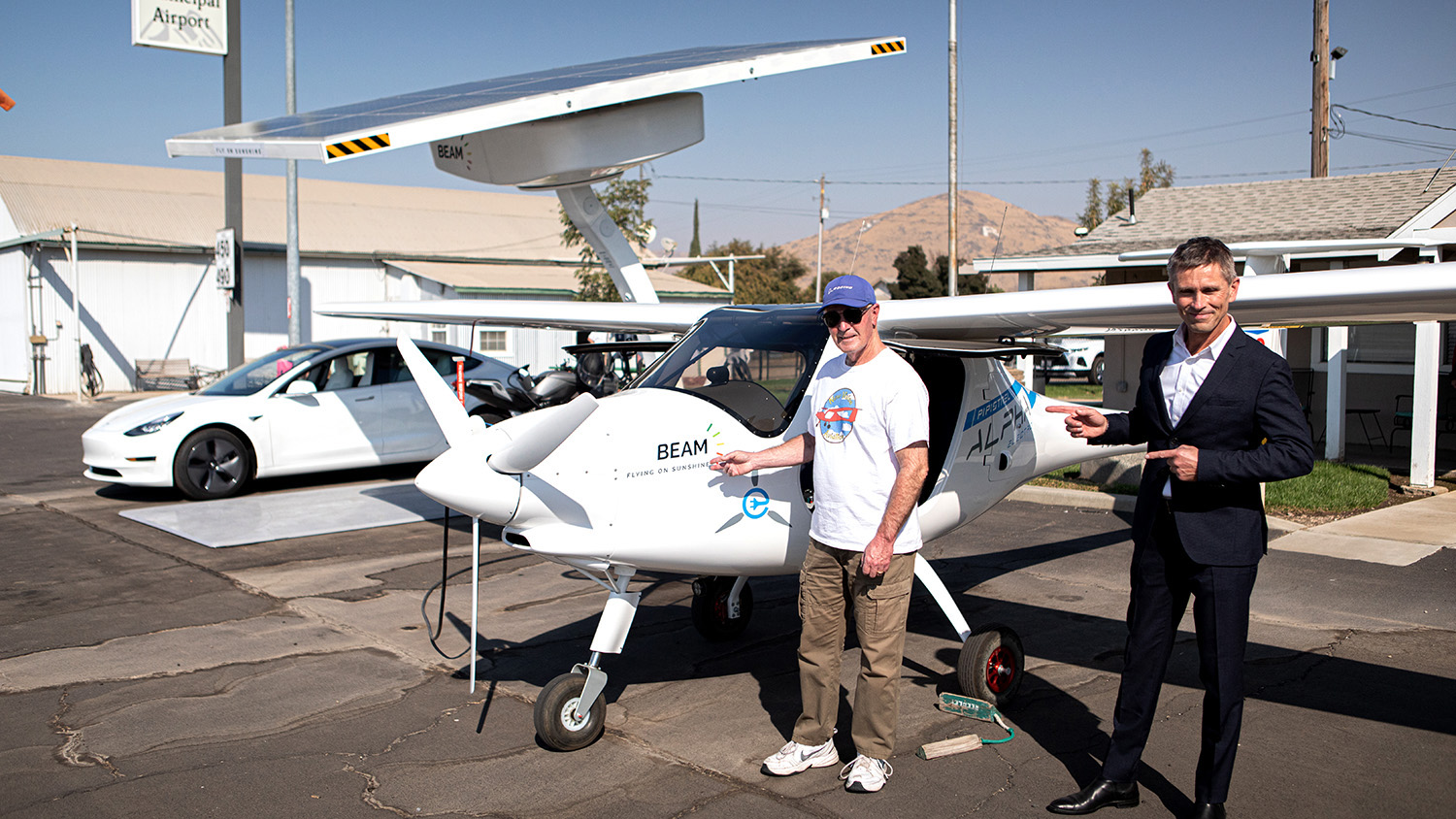 electric-aircraft-stretch-solar-legs-training-delayed-aopa