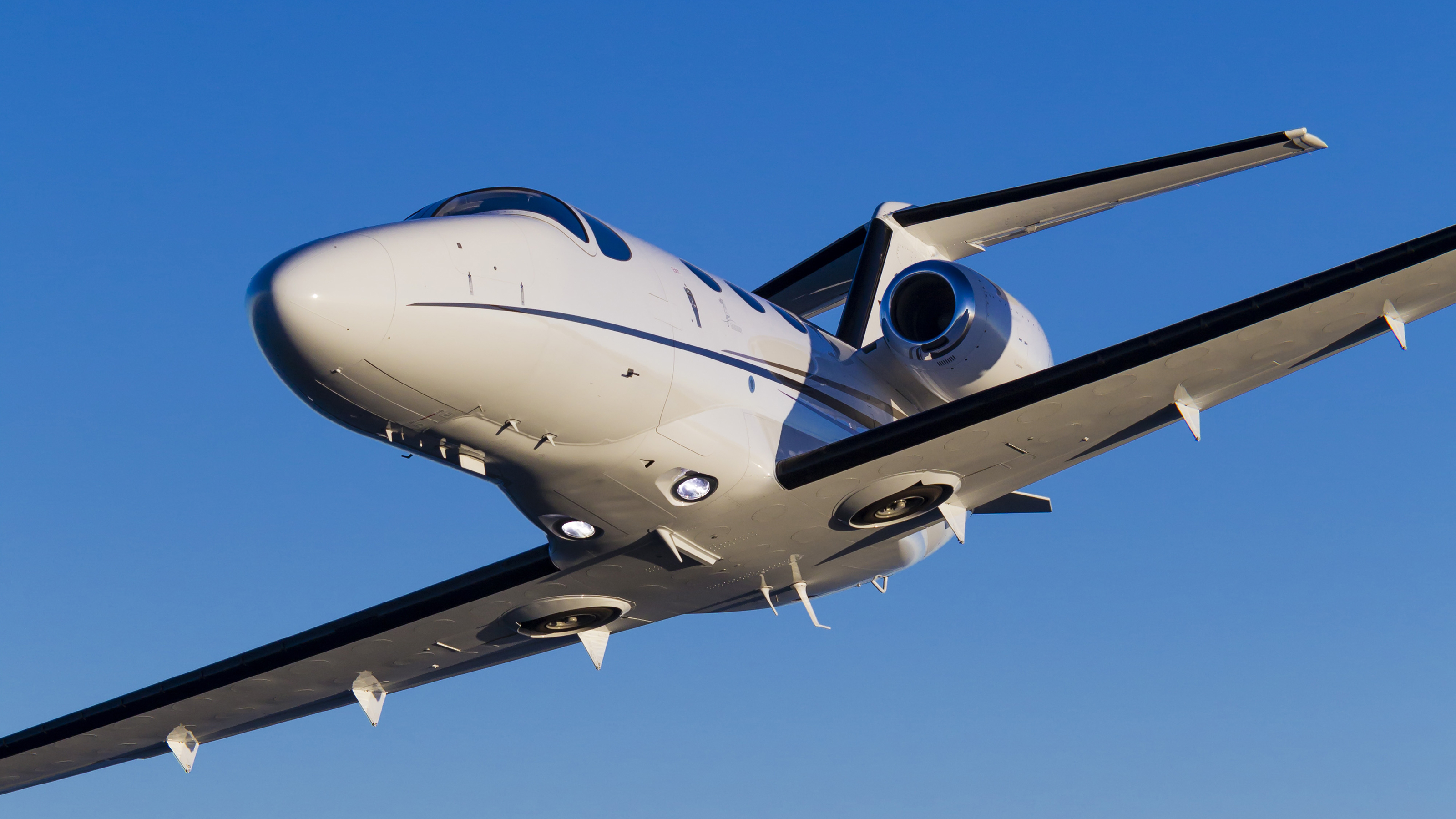 The U.S. government, as of November 30, requires airlines and aircraft operators to transmit detailed contact information for passengers and crew arriving from international destinations if they have been present in South Africa or seven other countries on the continent where the omicron variant of the coronavirus was recently discovered. More stringent testing requirements take effect December 6. Photo by Mike Fizer.