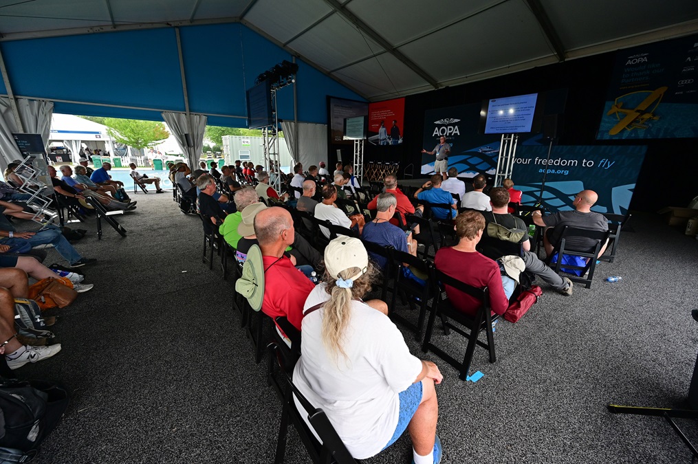 Attendees participate in a workshop at the AOPA campus during EAA AirVenture. Photo by David Tulis.