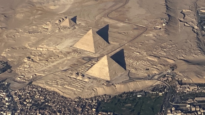 The Egyptian pyramids were among the sights Shinji Maeda encountered during a flight around the world. Photo courtesy of Shinji Maeda.