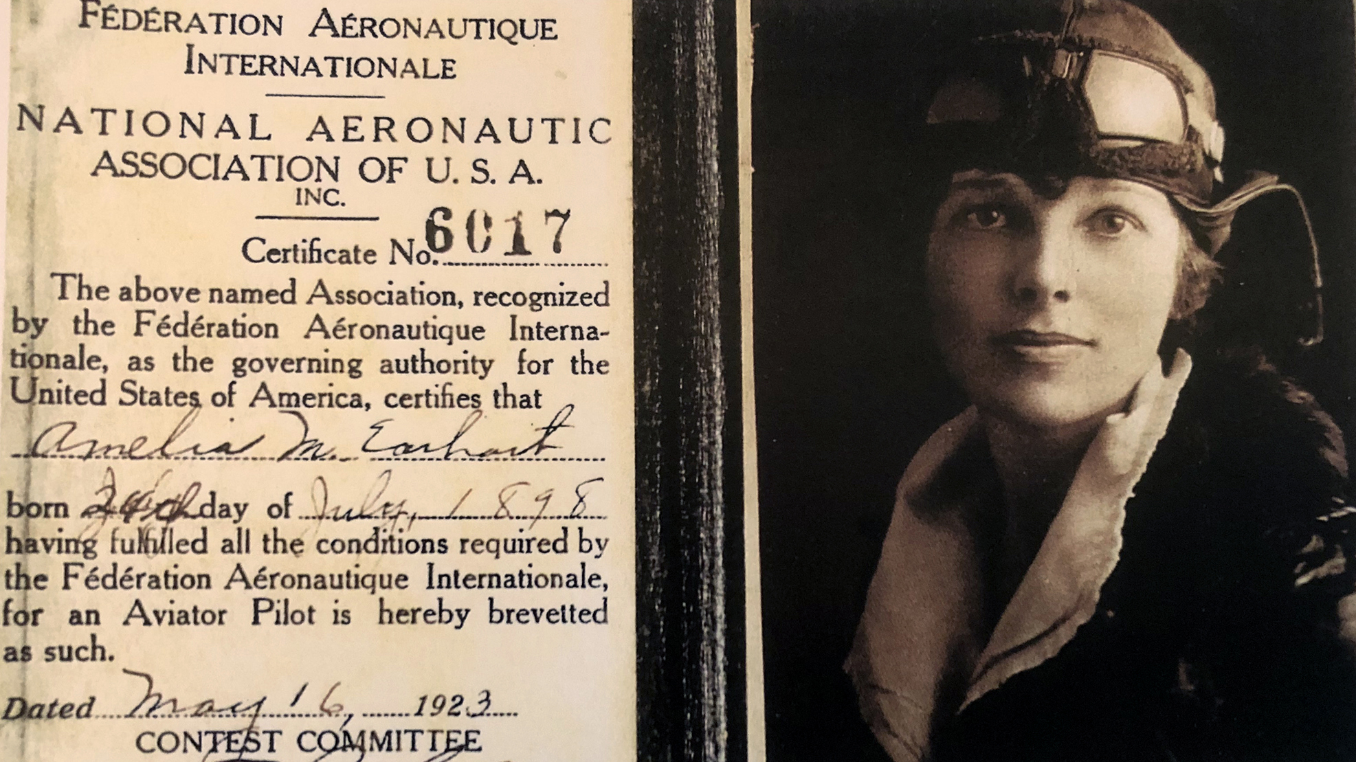8" by 10" PHOTO REPRINT OF AMELIA EARHART AT THE 1935 CHAMPIONSHIP AIR RACES 