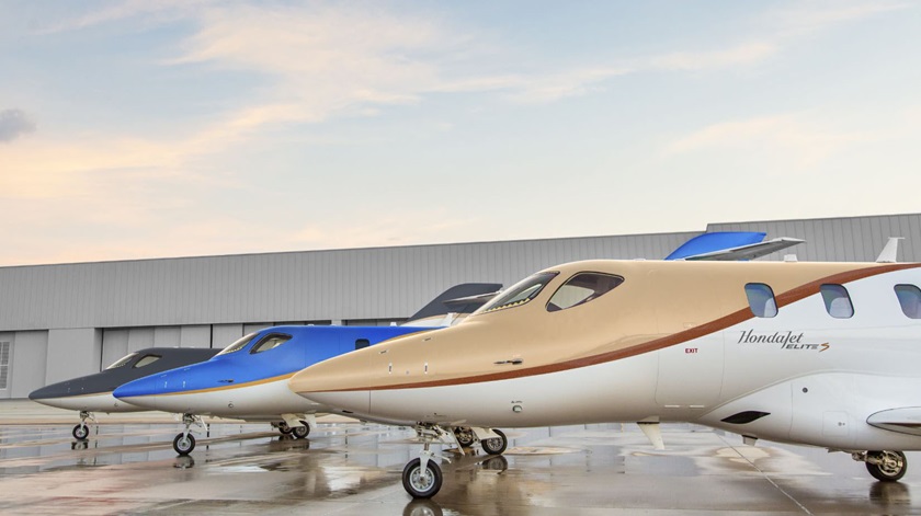 The HondaJet Elite S includes three new exterior paint colors: Gunmetal, Luxe Gold, and Deep Sea Blue. Photo courtesy of Honda Aircraft.