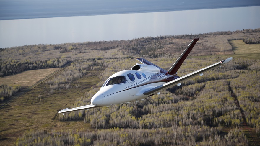 A new rule that takes effect December 9 will allow pilots to complete an airline transport pilot certificate practical test and get their single-engine type rating in the same checkride. (The Cirrus SF50 Vision Jet pictured here is currently the only single-engine aircraft for which a type rating is required, though that may change.) Photo by Chris Rose.