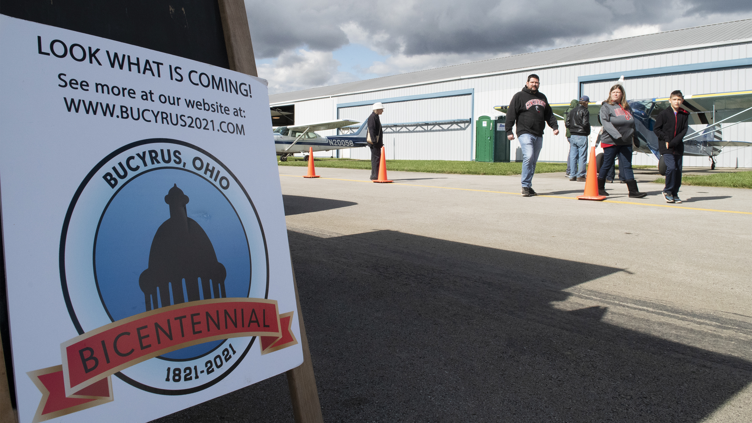 Bicentennial honors Ohio town’s history on the ground, in the air AOPA