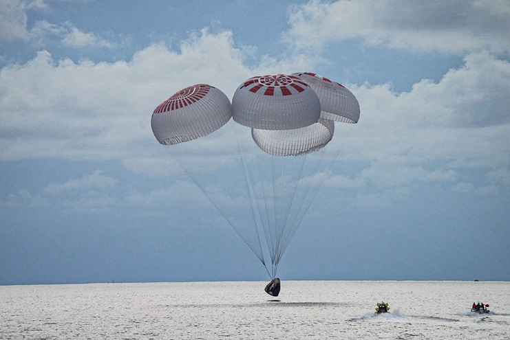 The SpaceX capsule with the first all-civilian crew to reach orbit safely returned September 18. Photo courtesy of SpaceX/Inspiration4.