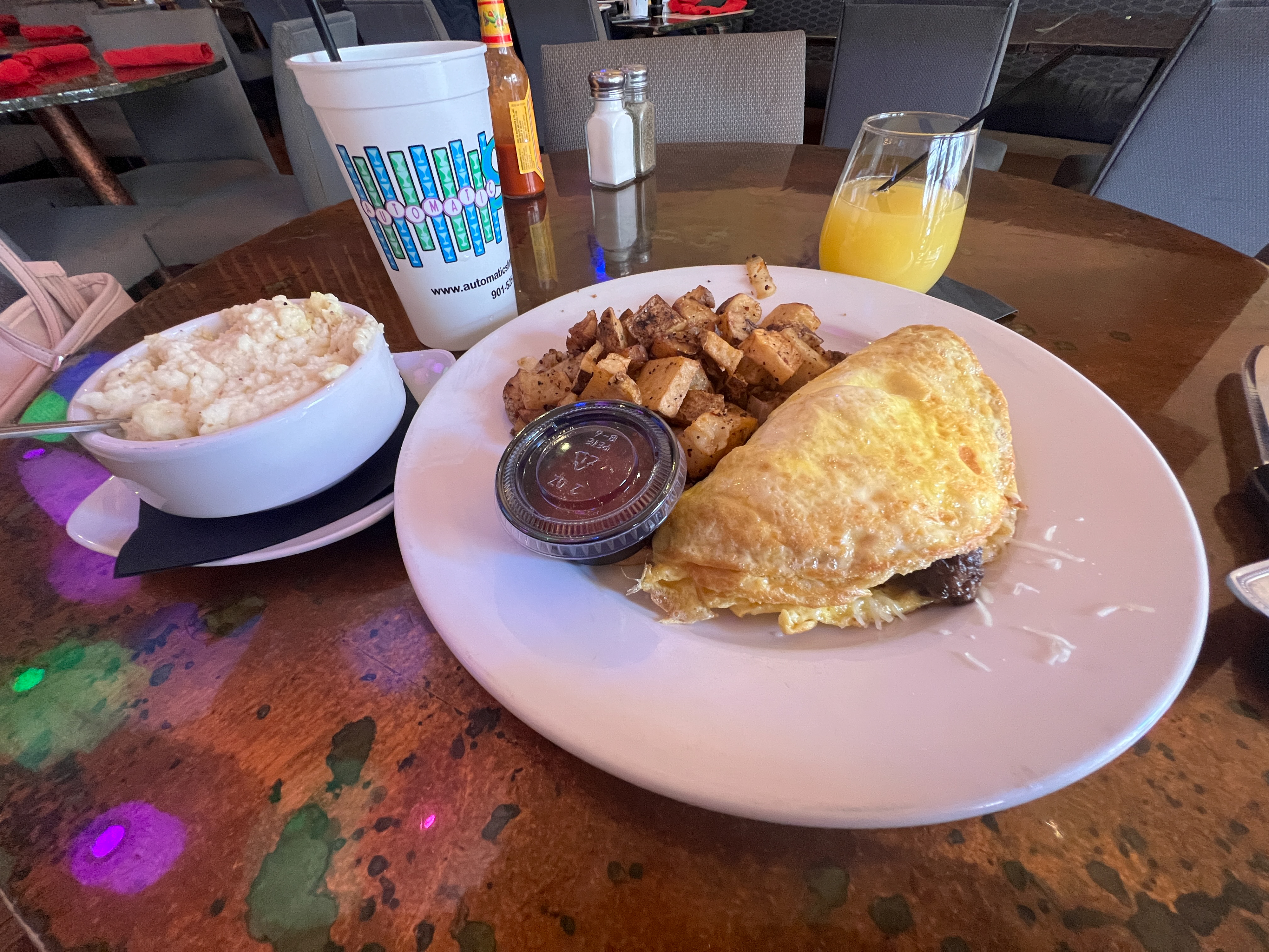 Brunch is a specialty at Automatic Slim's. Photo by Sierra Harrop.