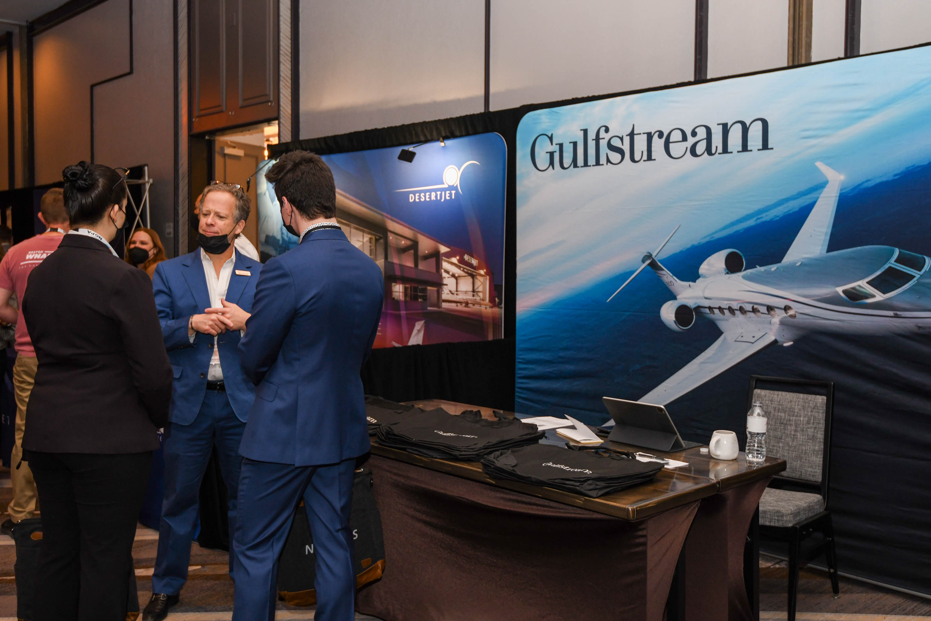 Mark Bennet, operations manager for Gulfstream Aerospace, speaks with NGPA Industry Expo attendees. Photo by Niki Britton.