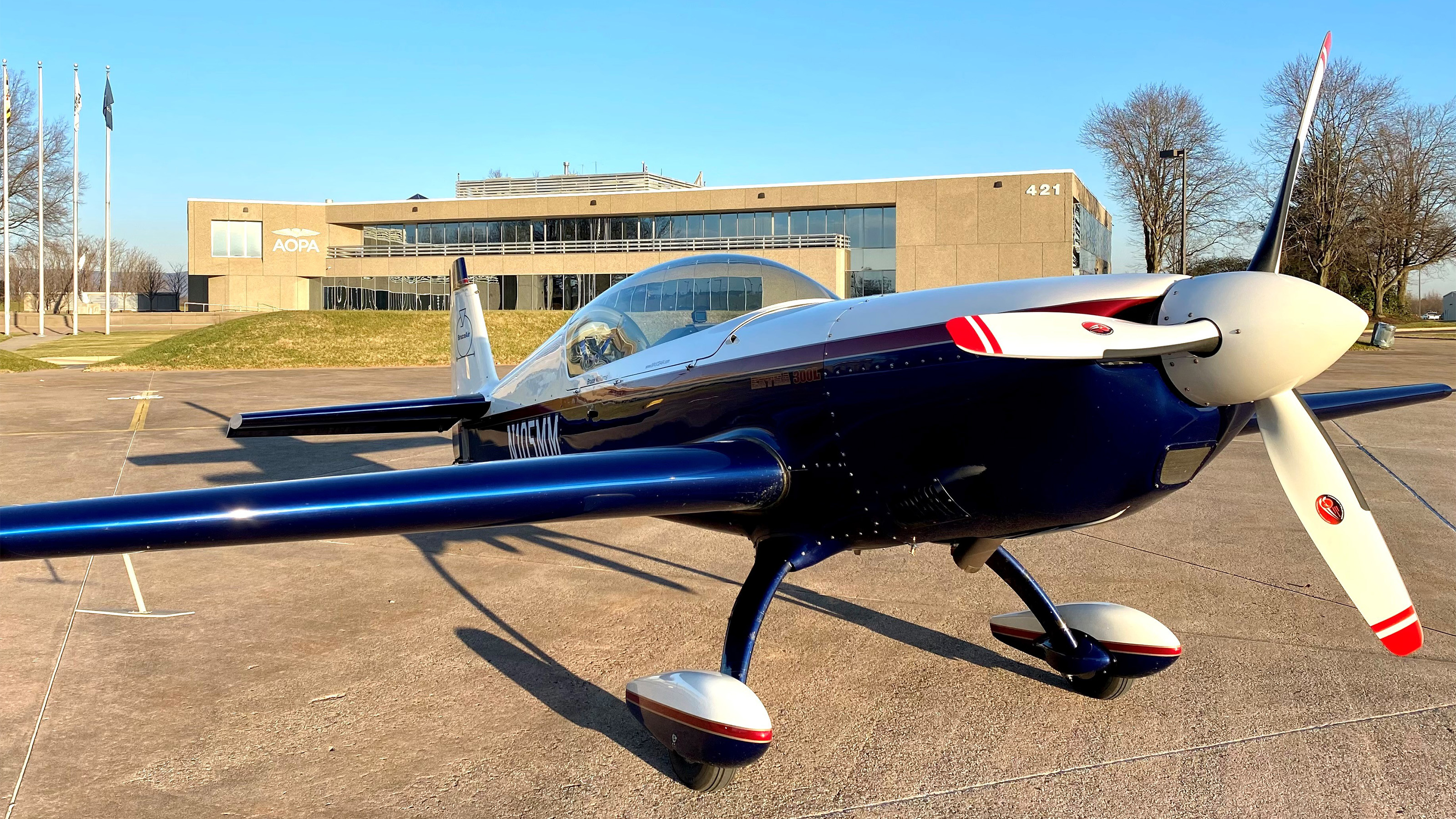 The donated Extra 300L is an exciting new tool for AOPA’s mission to help improve aviation safety and bring more people into aviation. Photo by Dave Hirschman.