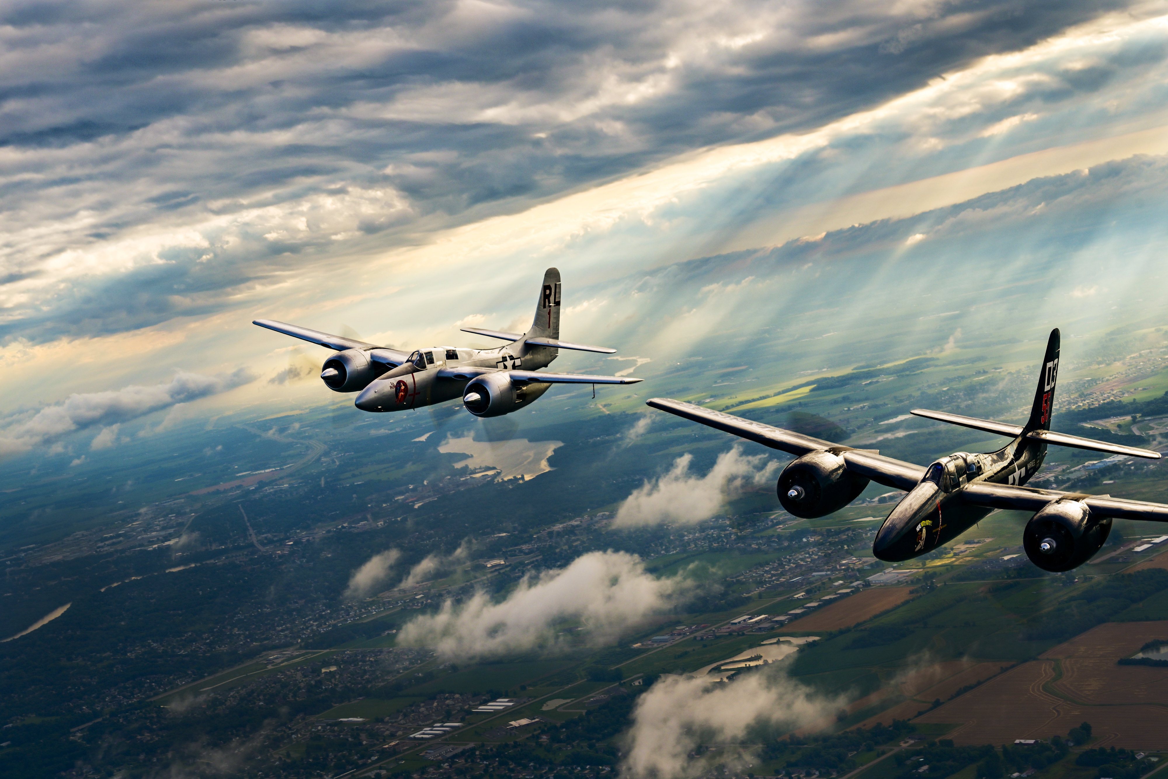 AirVenture awakened by warbird thunder - AOPA AirVenture awakened by warbird thunder - AOPA
