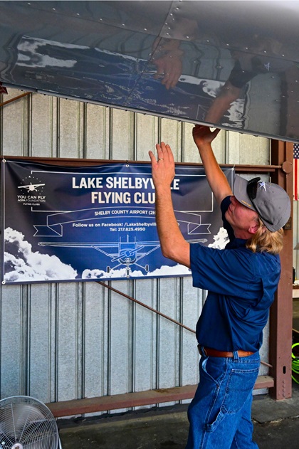 Lake Shelbyville Flying Club member Dan Toohill preflights a refurbished straight-tail Cessna 172 club aircraft in Shelbyville, Illinois. Photo by David Tulis.