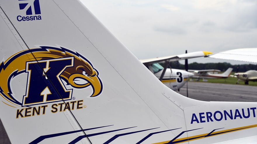 The 'Flying Flashes' of Kent State University in Ohio beat their handicap by the greater margin than 39 rivals in the 2022 Air Race Classic. Photo by David Tulis.