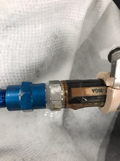 The fuel line leak that disabled the engine monitor. Photo by Robert DeLaurentis.