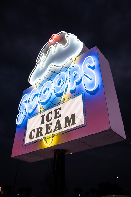 Neon lights illuminate Scoops Ice Cream at night in Gulf Shores. Photo courtesy of Tyler Bradfield.