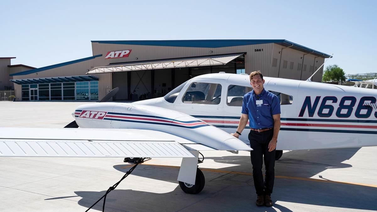 airline-hiring-approaches-new-record-aopa