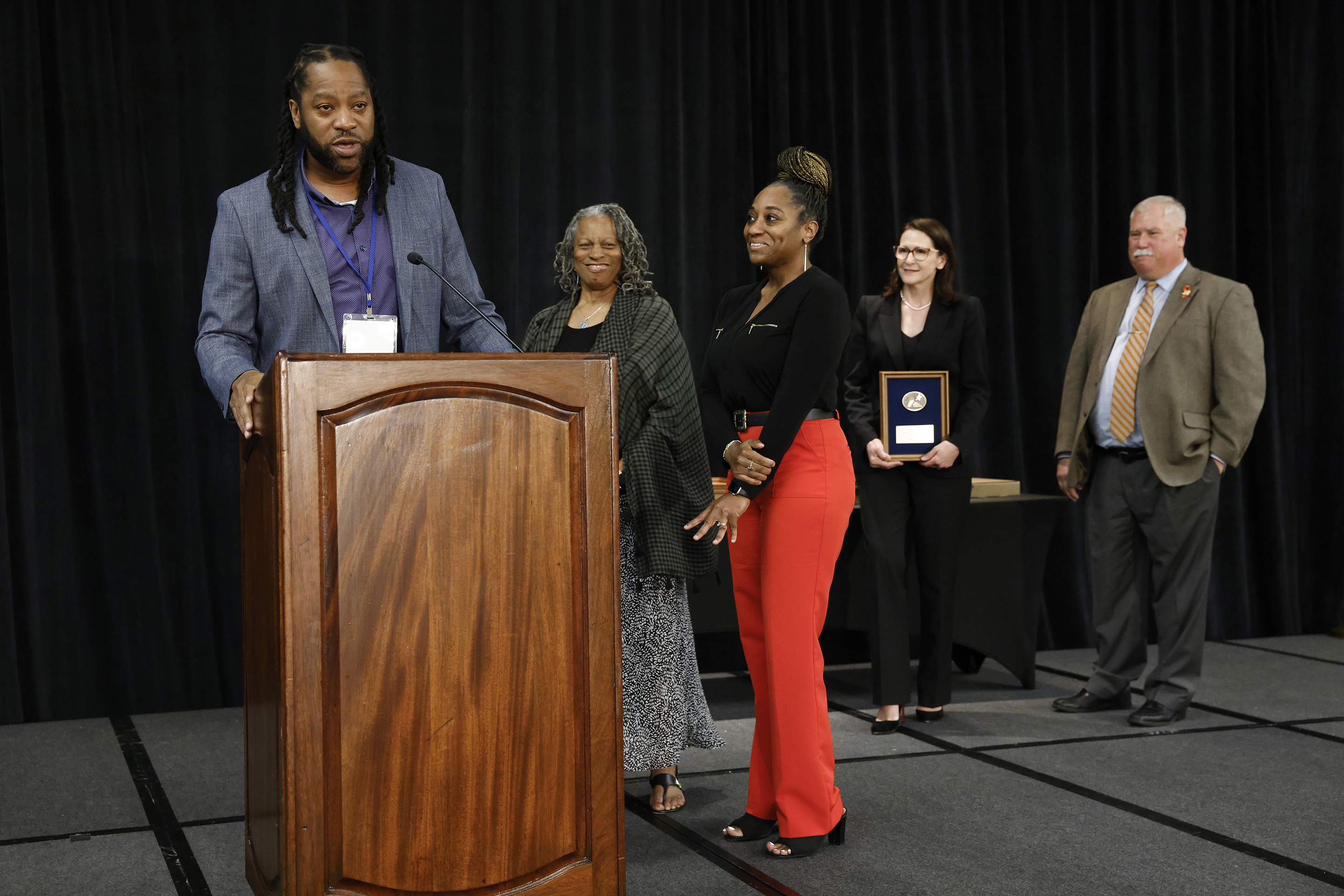 Steward Bailey accepted the Texas Aviation Educator of the Year award. Photo by John Clark, courtesy of the Texas Department of Transportation.
