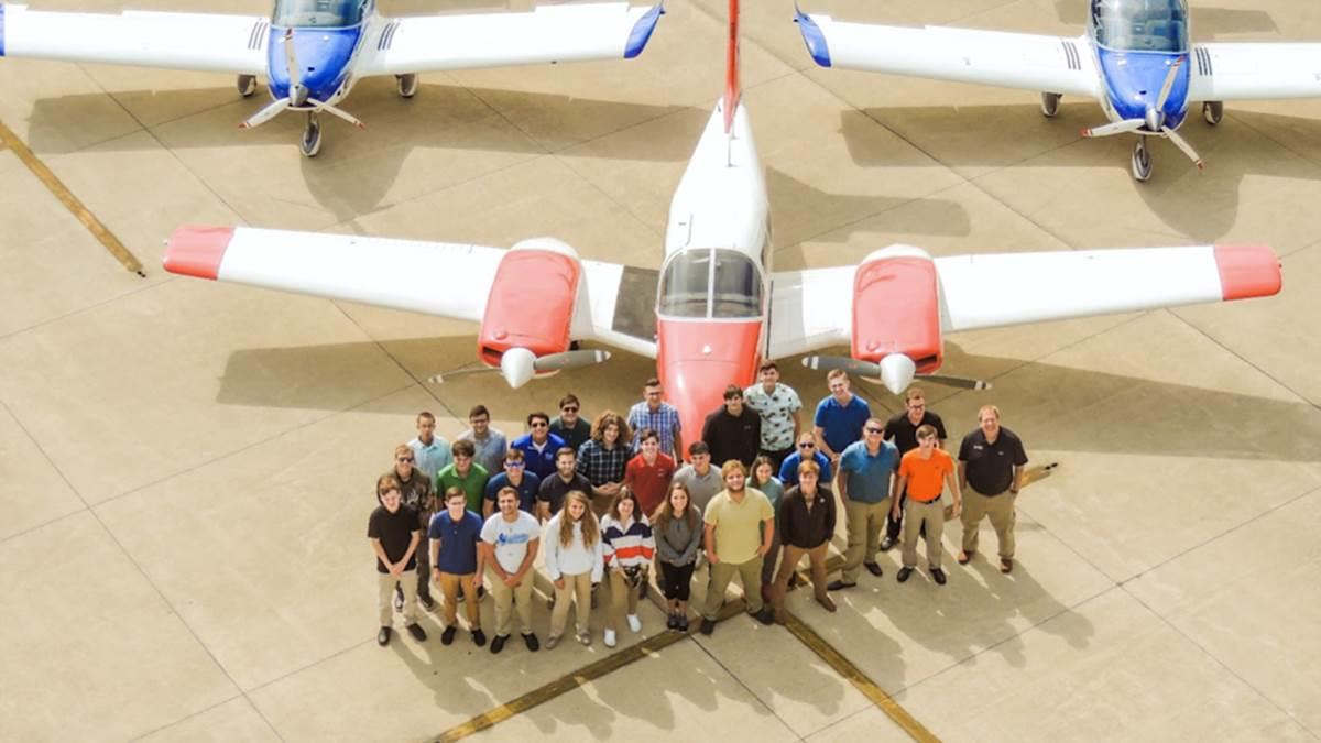 High school students get early access to aviation AOPA