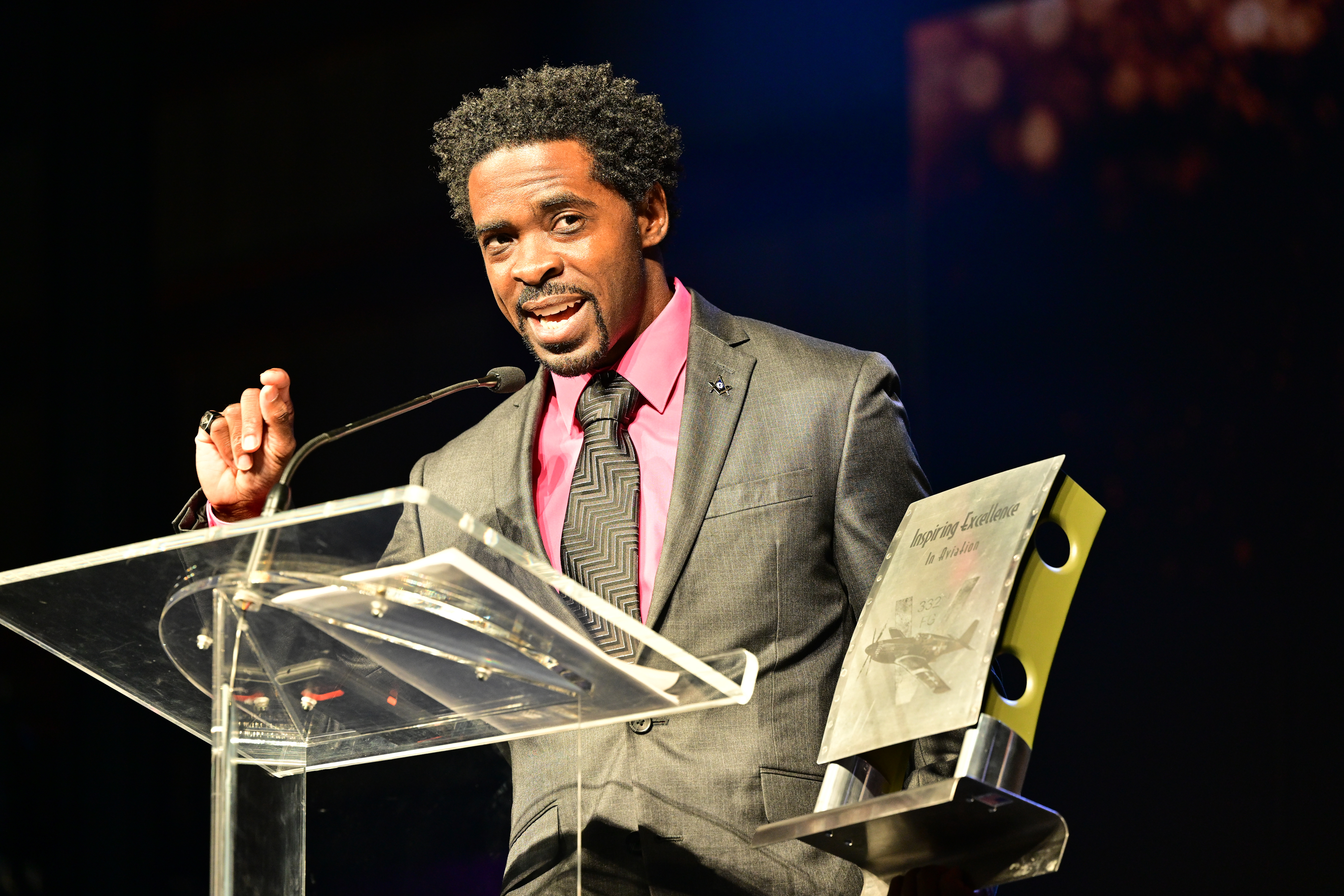 Brigadier General Charles E. McGee Aviation Inspiration Award winner Ramone Hemphill thanks his mentors. Photo by David Tulis.