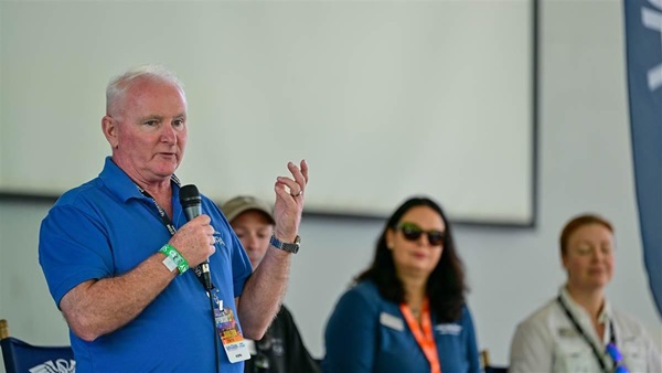 AOPA President Mark Baker speaks to attendees at a Pilot Town Hall during the Sun 'n Fun Aerospace Expo on March 29. Photo by David Tulis.