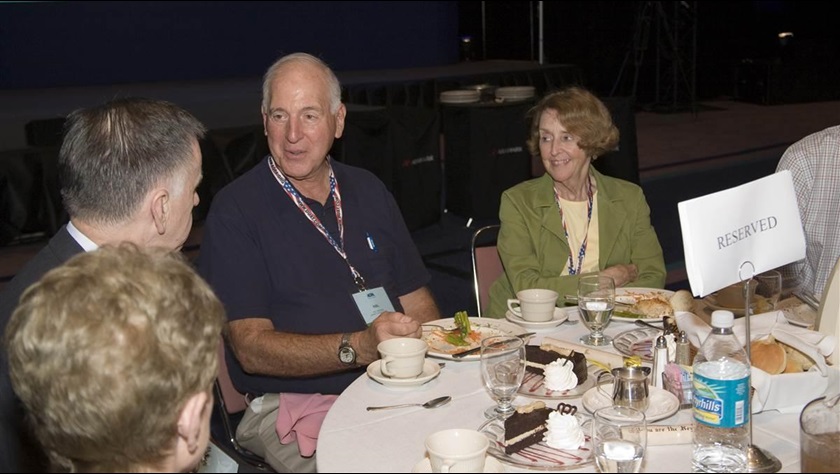 Hal and Sandy Shevers at AOPA Expo in 2005. Photo by Bob Sargent.