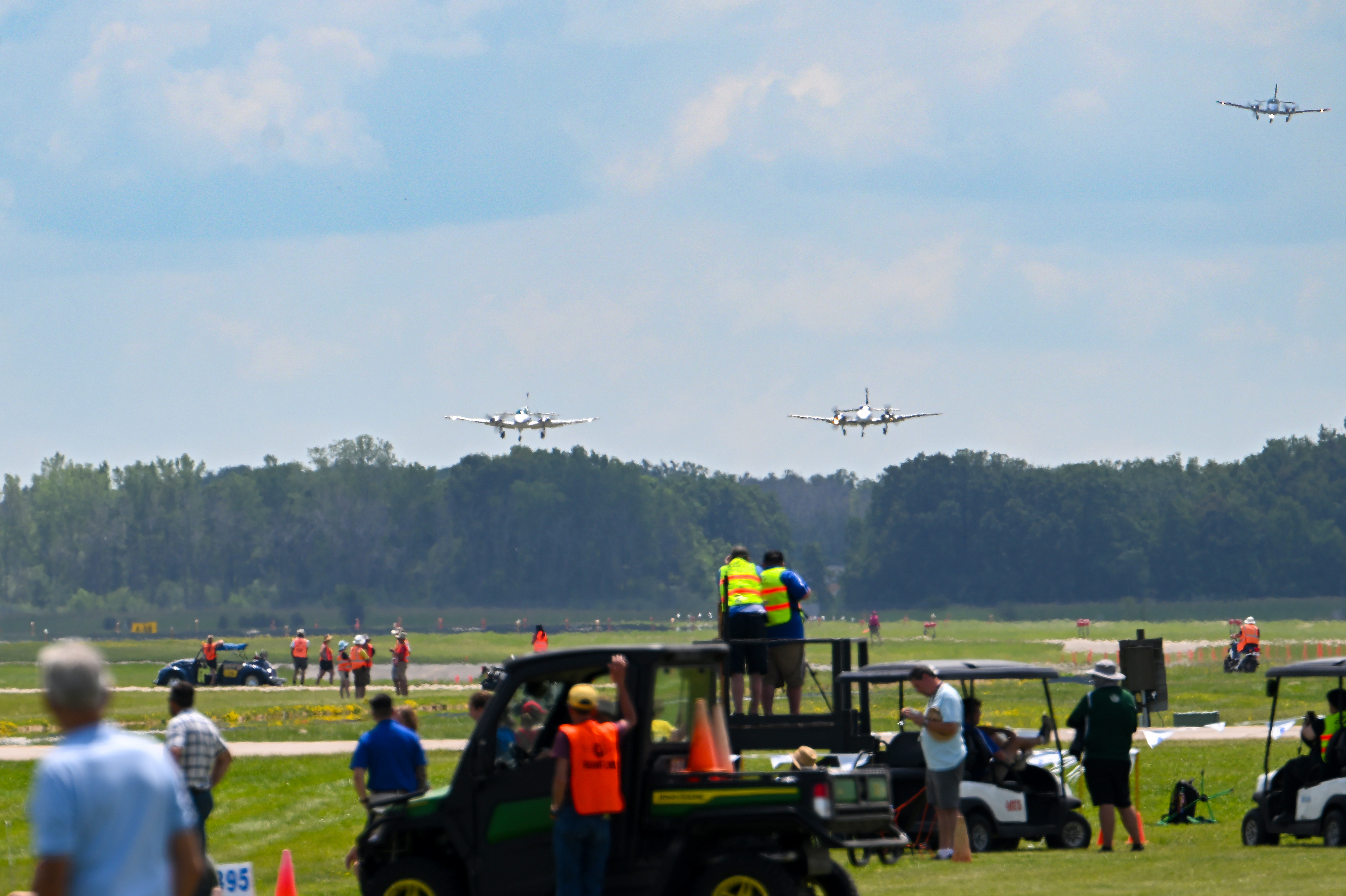 Beechcraft twins arrive during the annual Beechcraft mass arrival July 20. Photo by David Tulis.