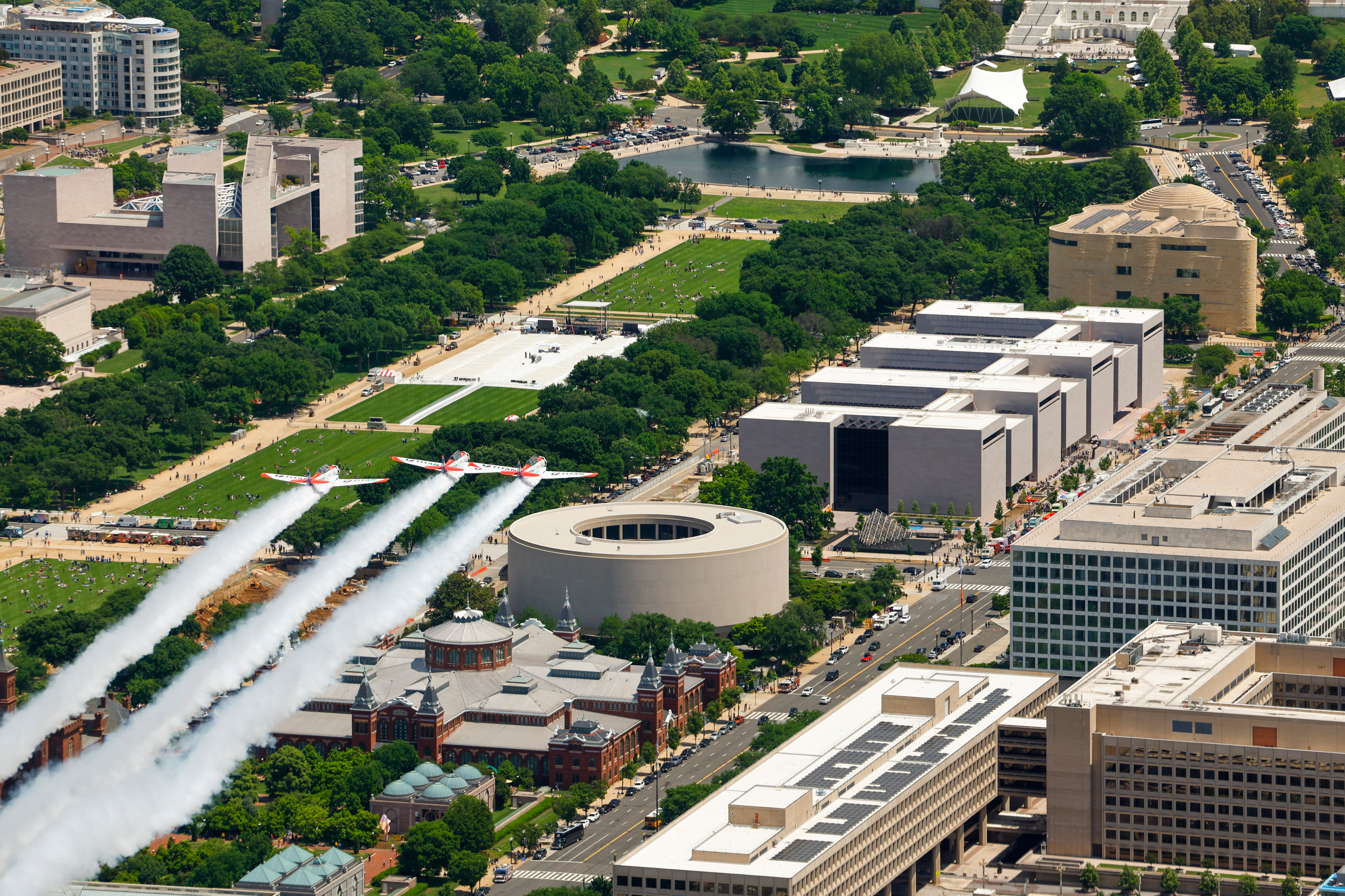 The Titan Aerobatic Team gives the crowd on the National Mall something to look at. Photo by Chris Rose.