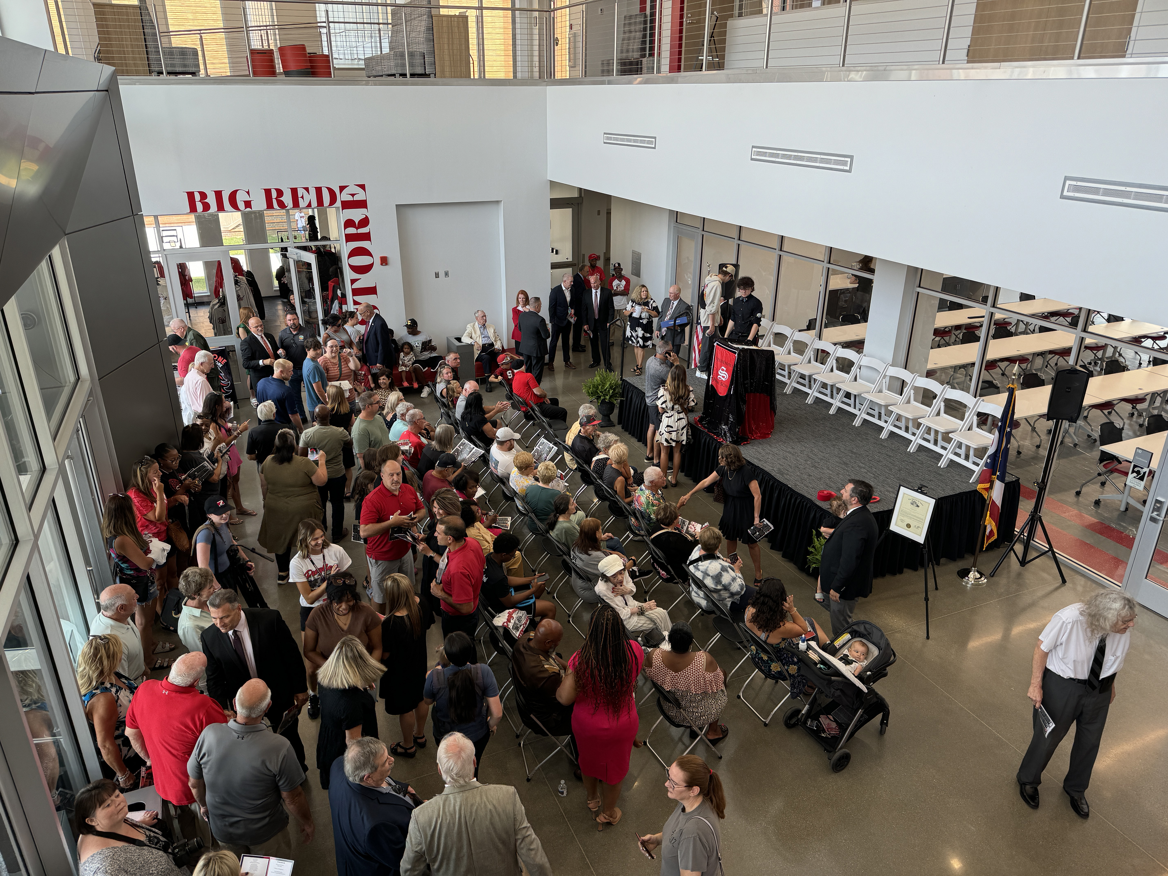 Photo by Glenn Ponas.