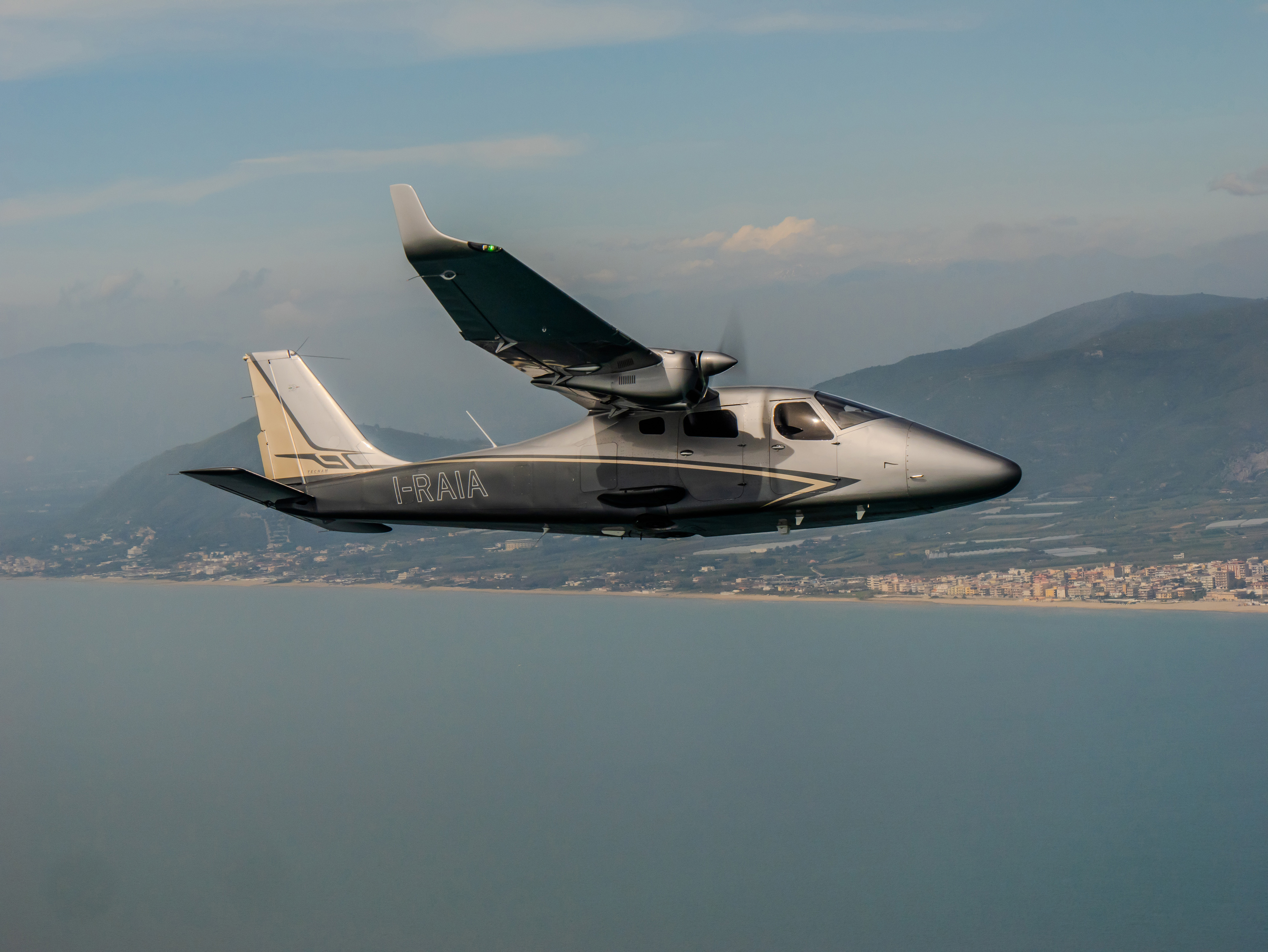 Tecnam said its P2006T NG is a more efficient flyer. The Sport version is shown here. Photo courtesy of Tecnam.