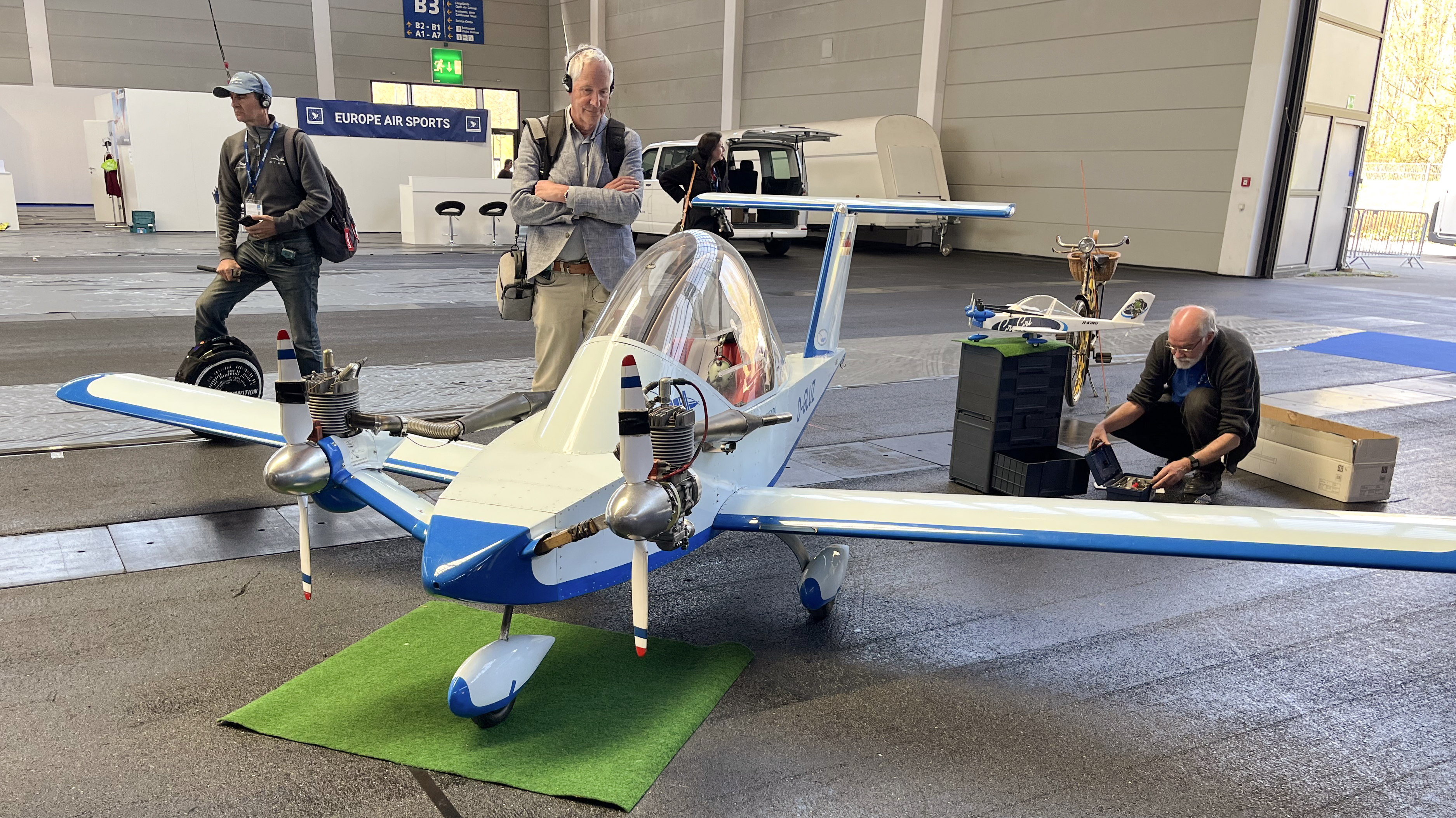 A French CriCri kitplane on display at the Oskar-Ursinus-Vereinigung exhibit space. It’s being built with assistance from OUV. Photo by Sylvia Horne.