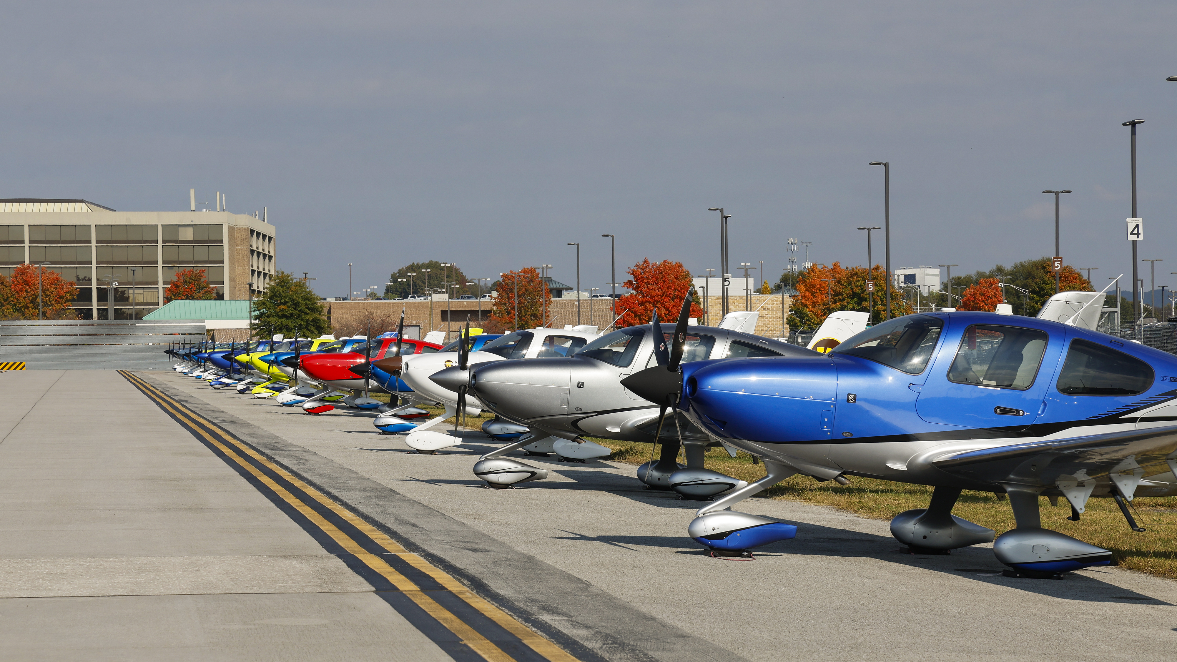 GA aircraft shipments rise, bucking trend