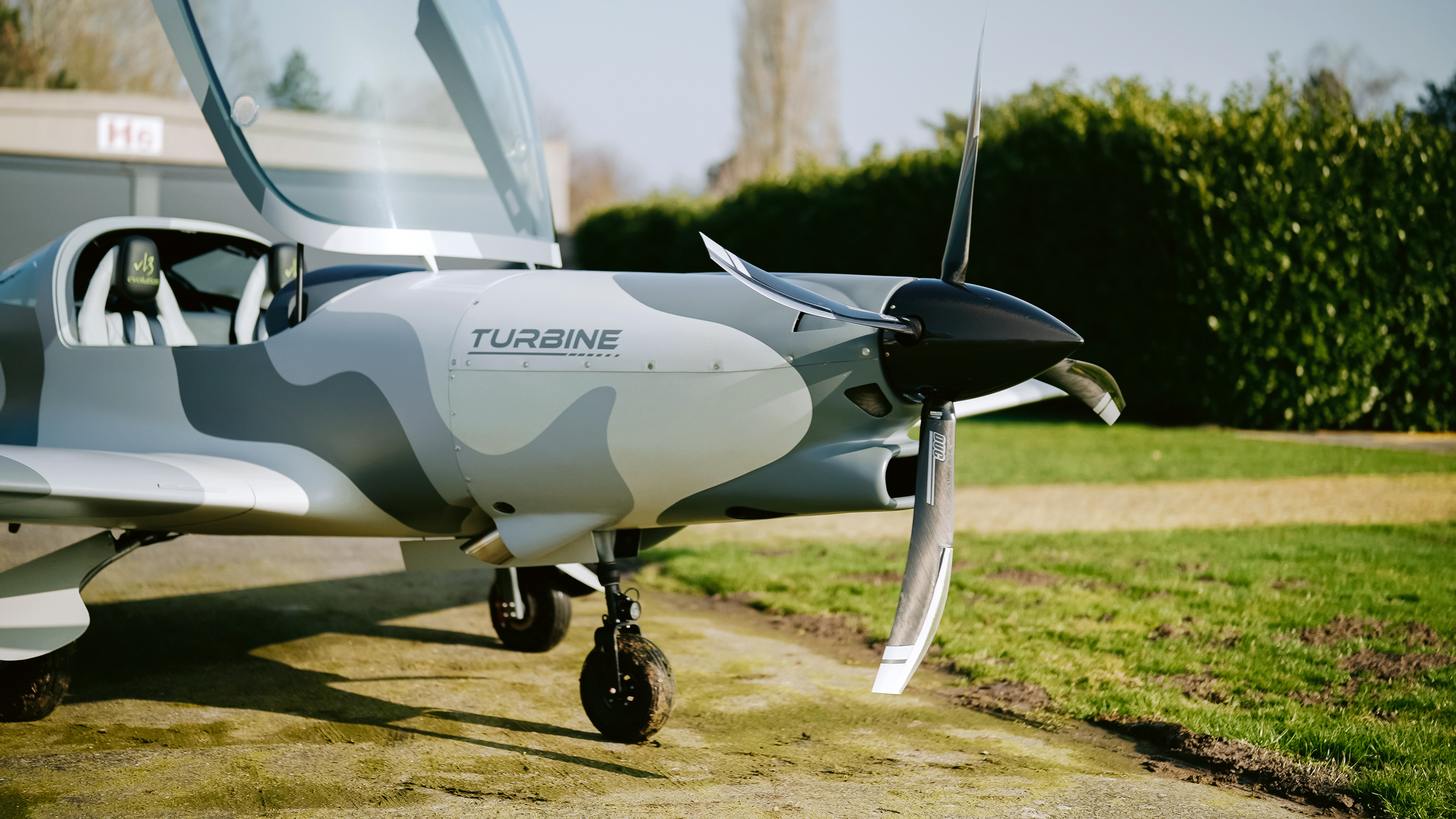 Photo courtesy of JMB Aircraft.