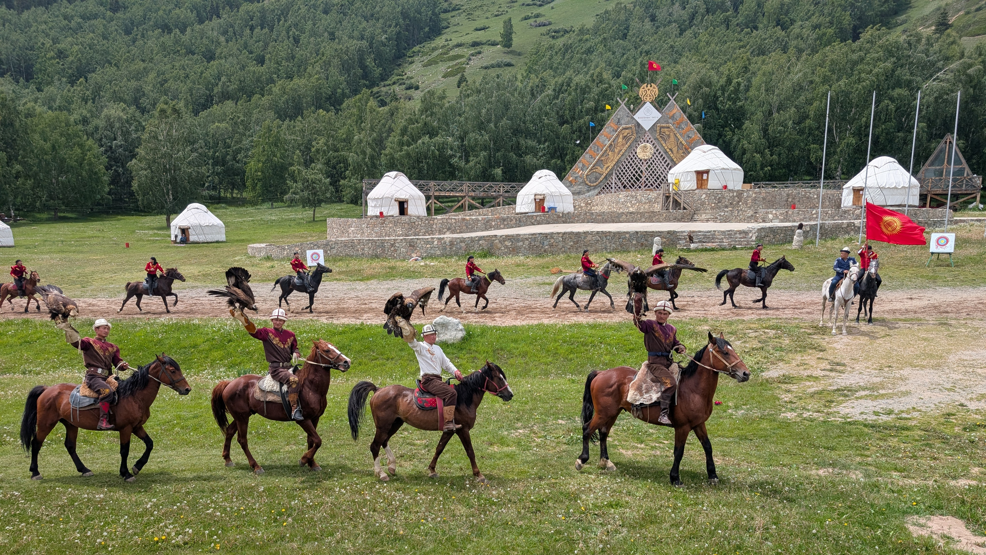AOPA Kyrgyzstan hosts Earthrounders gathering