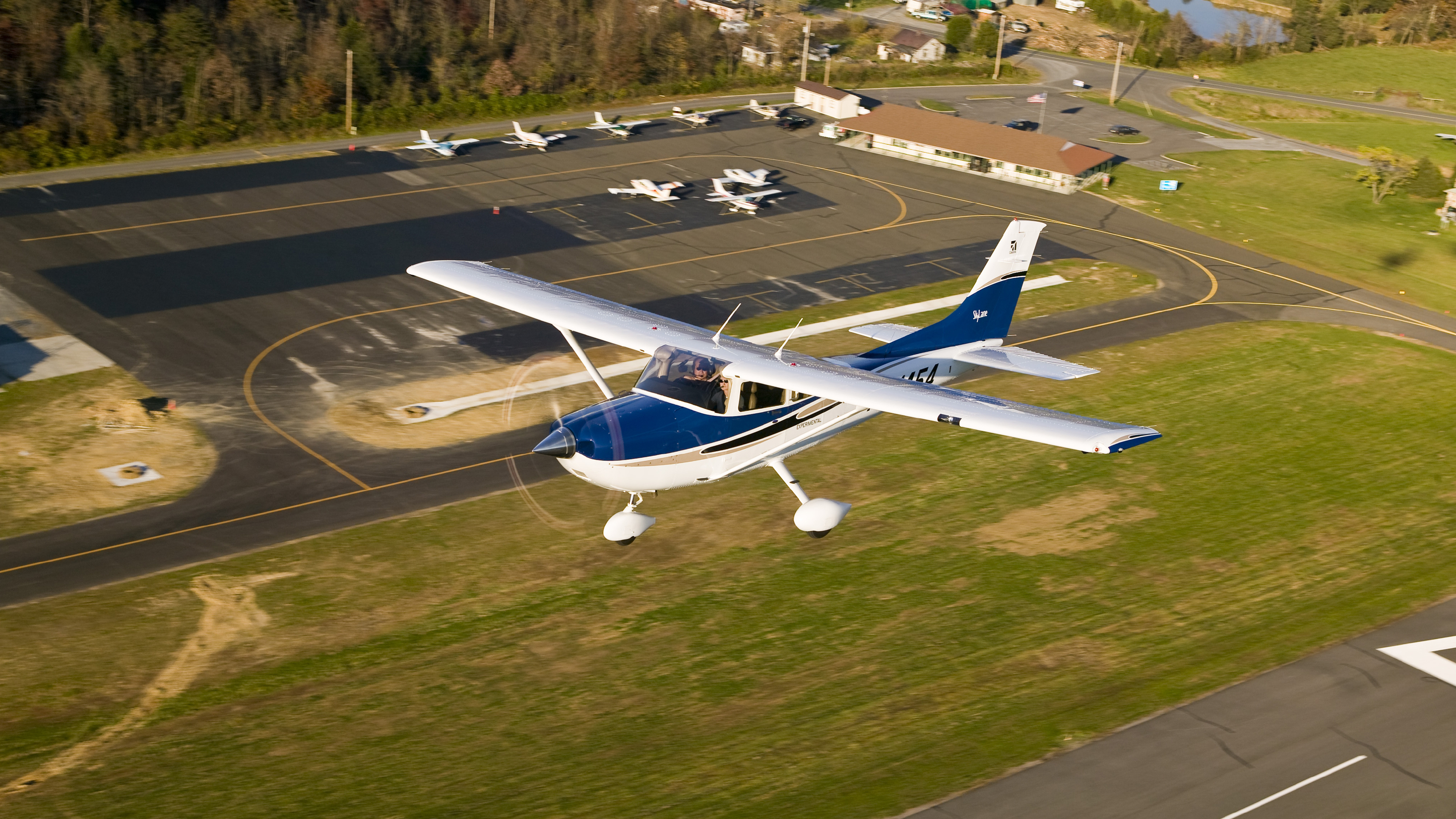 Photo by Mike Fizer.