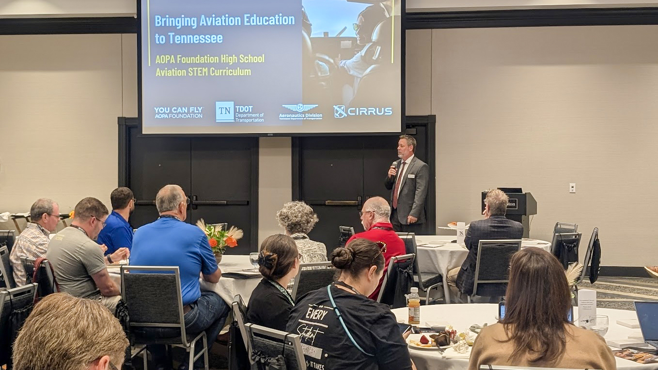AOPA You Can Fly Vice President Dan Justman speaks to attendees at the first Bringing Aviation Education to Tennessee tour stop in Knoxville on August 26. Photo by Elizabeth Tennyson.