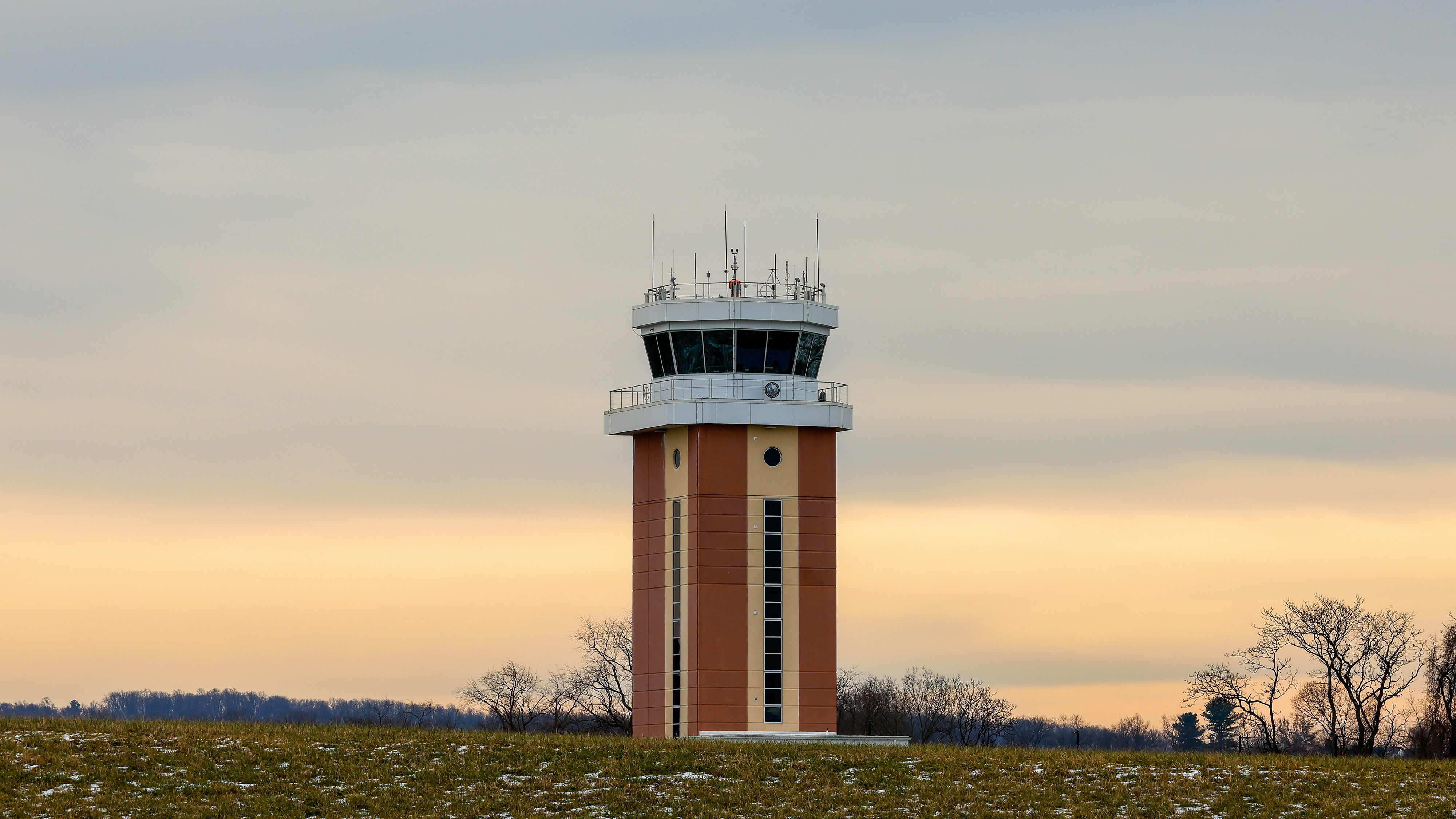 House committee approves bill to fund FAA, ATC during shutdowns