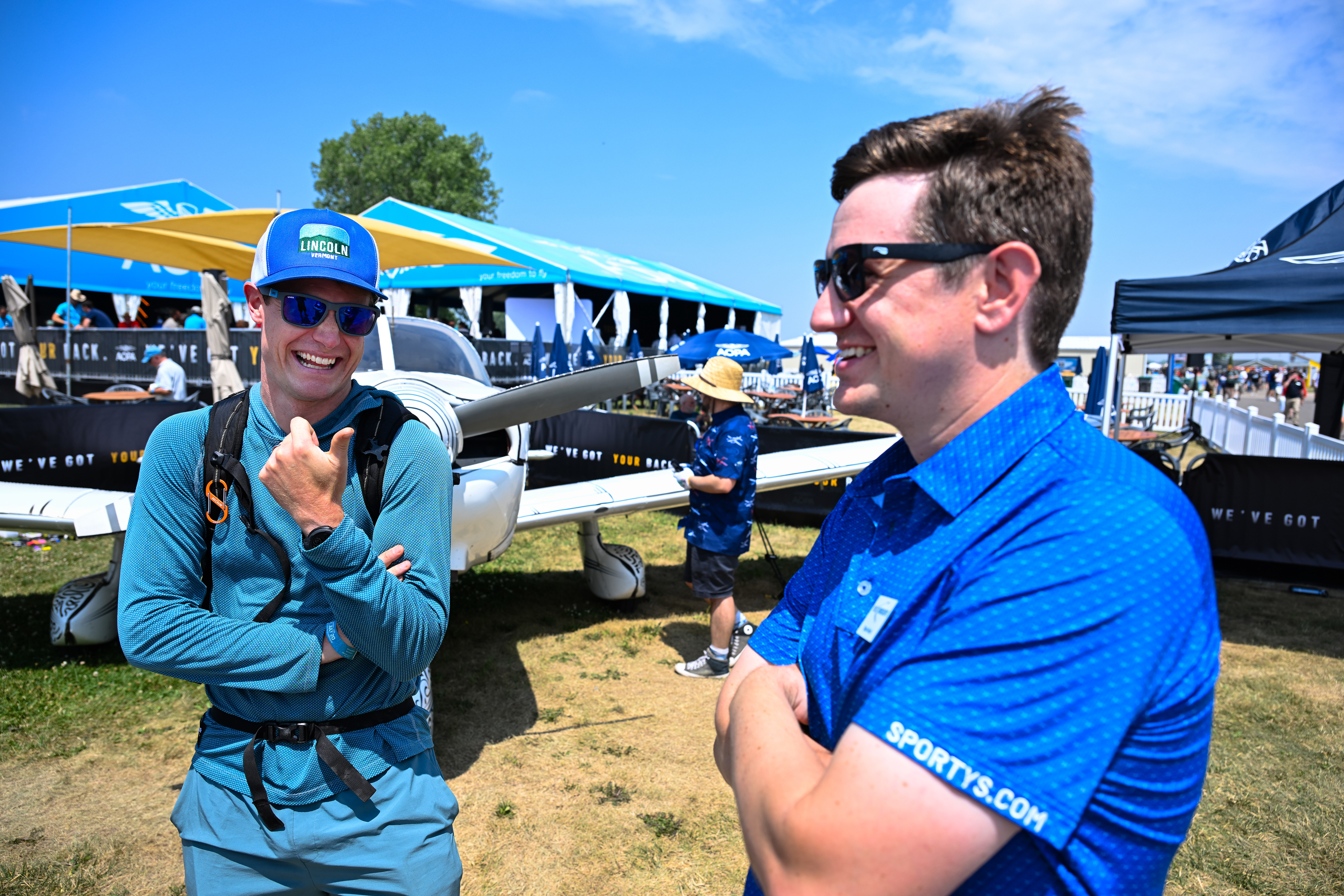 Pilot Lincoln Benedict smiles outside the AOPA campus. Photo by David Tulis.