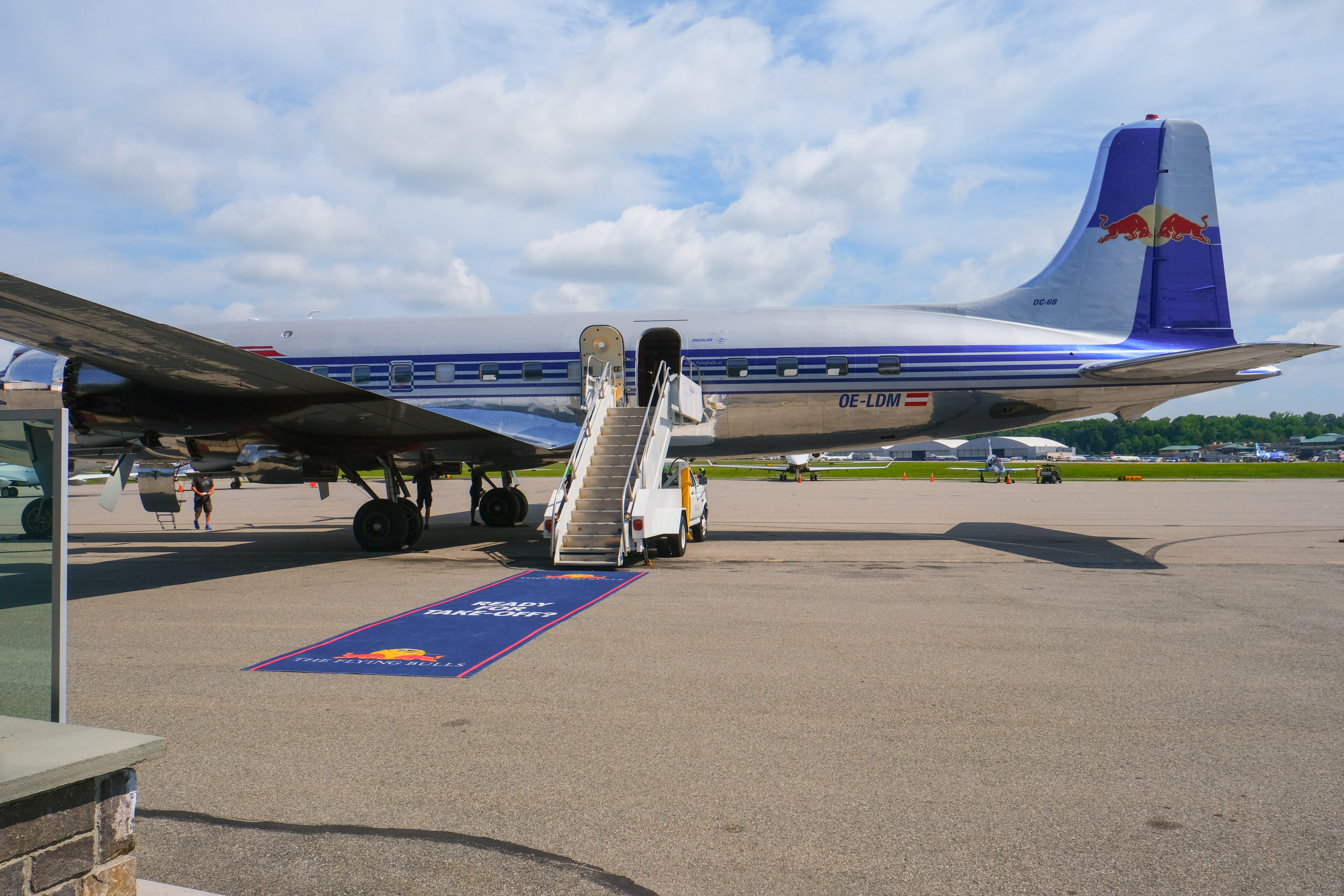 The DC-6 waits ready for passengers. Photo by Alicia Herron.