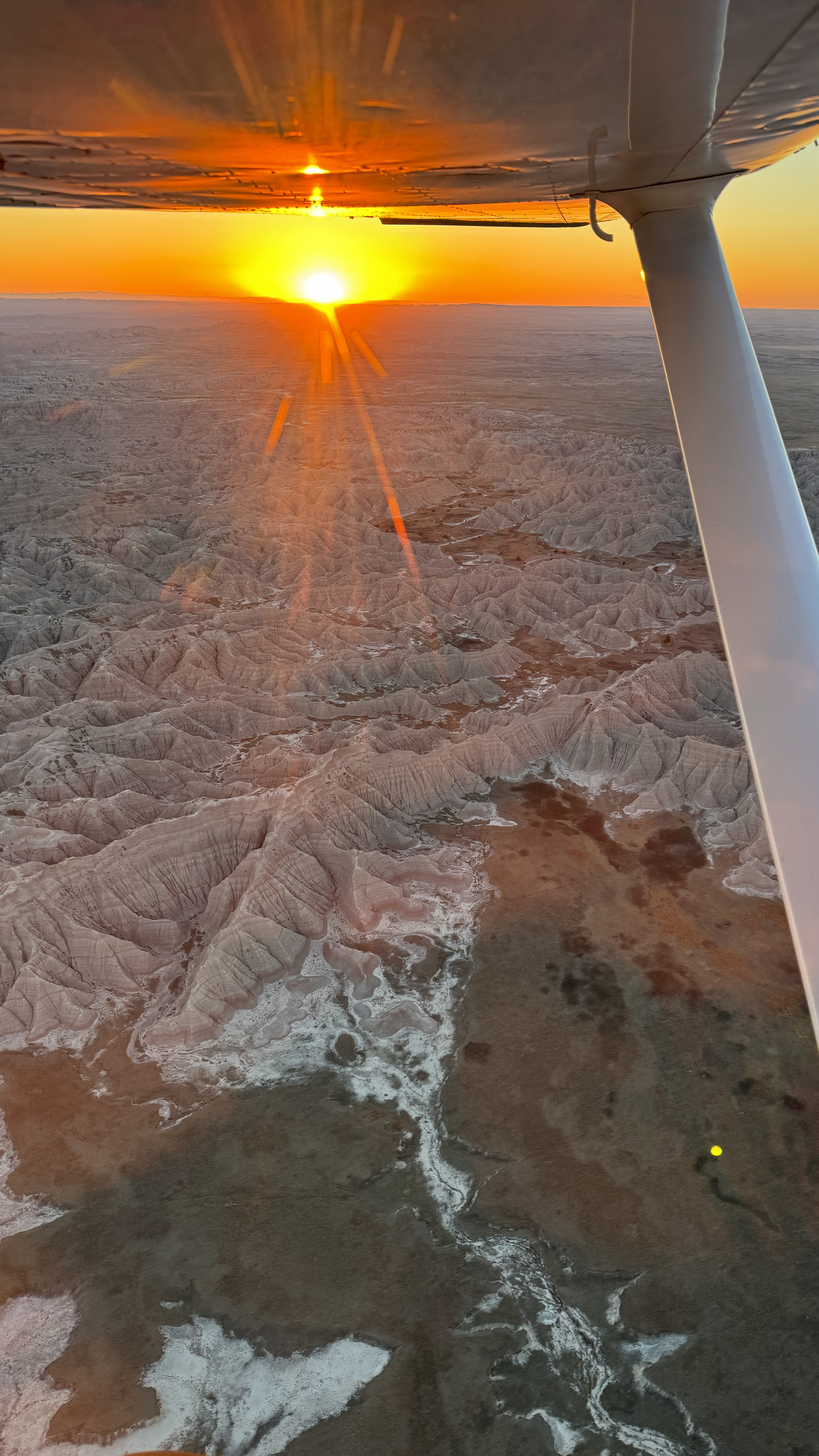 Komar flies sunset and sunrise flights over Badlands National Park. Photo courtesy of Ana Komar. 