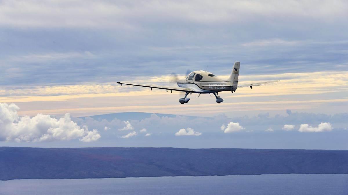 Laurence Balter of Maui Flight Academy flying his Cirrus SR22 from Lanai to Hawaii island.
Kahului Airport (OGG)
Maui HI  March/April Preflight