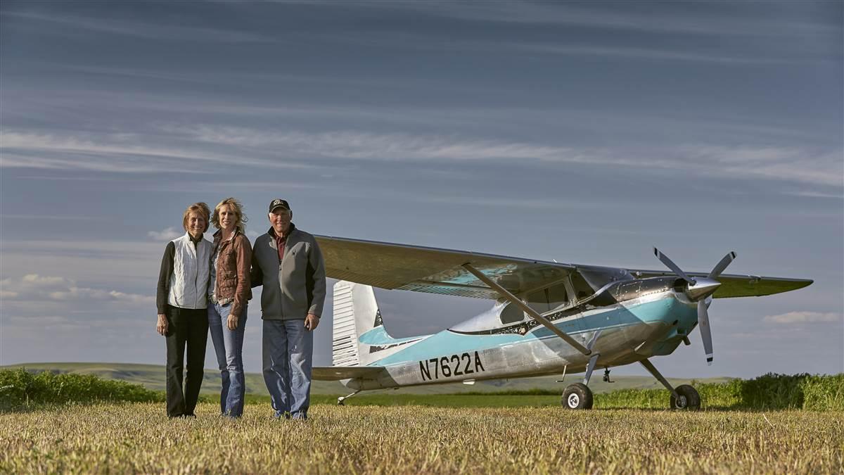 A daughter's homecoming - AOPA