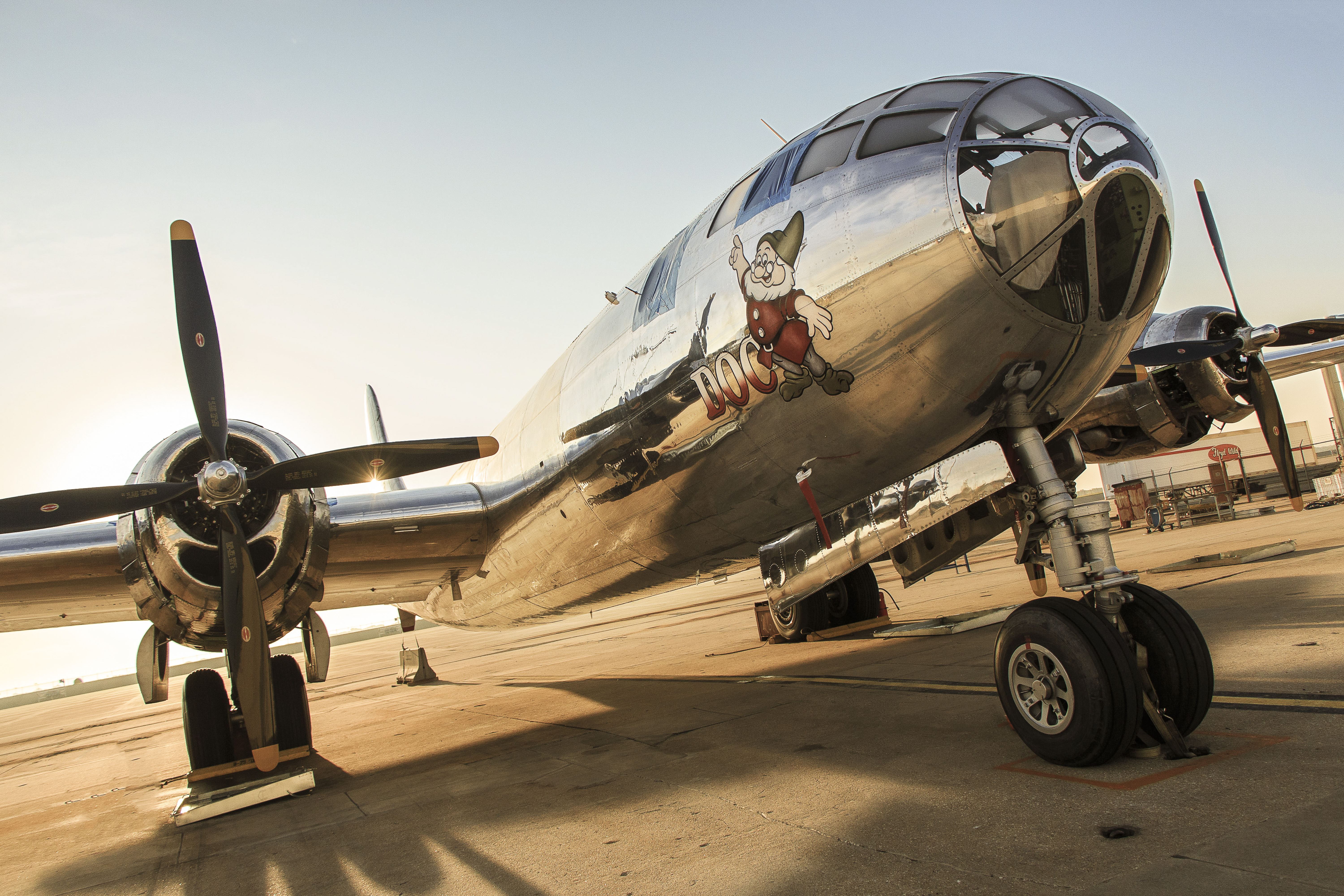 Б 29 ростов. B-29 Superfortress. B29 самолет бомбардировщик. Боинг b-29. Самолет Boeing b 29 Superfortress.