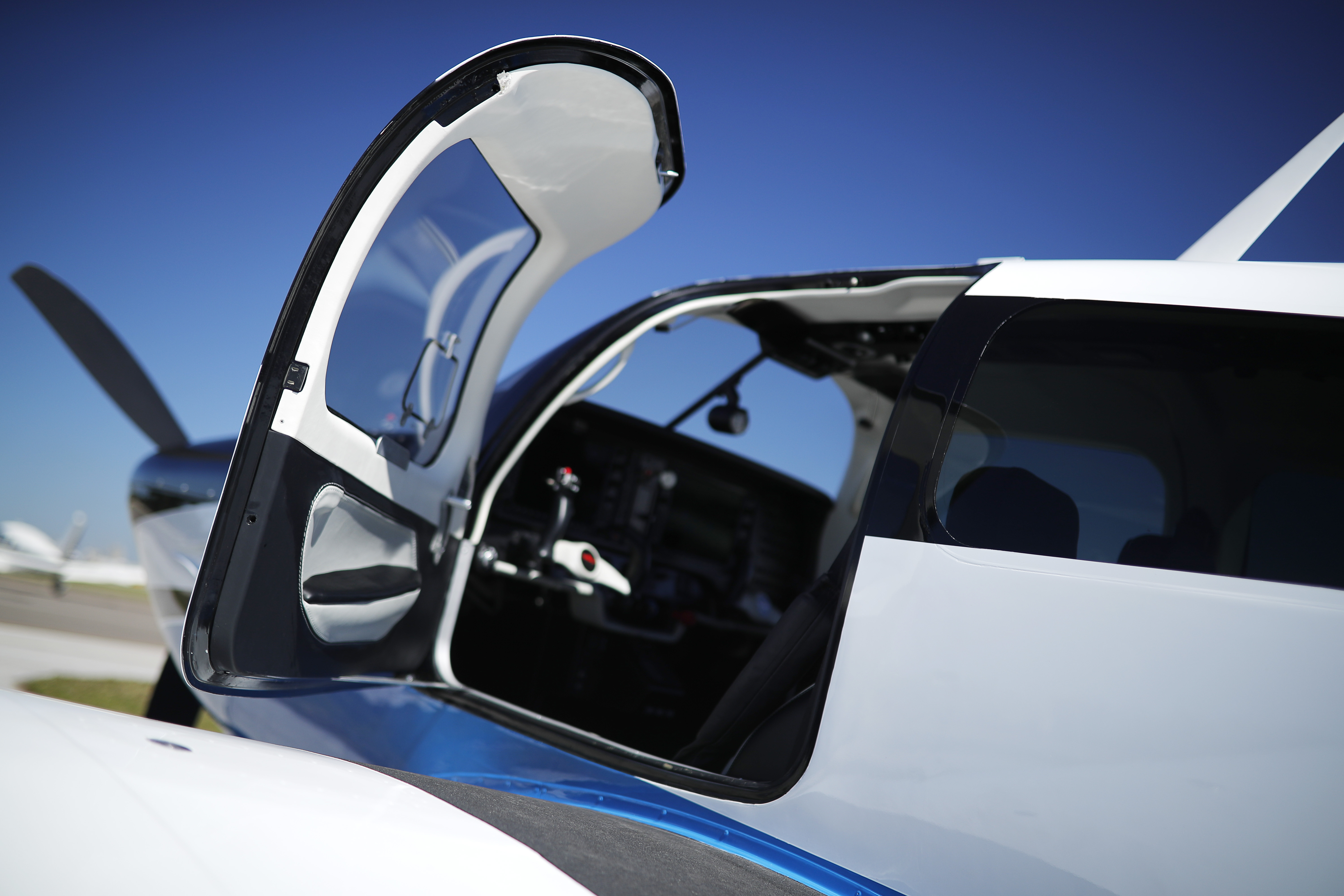 Mooney Ovation Ultra