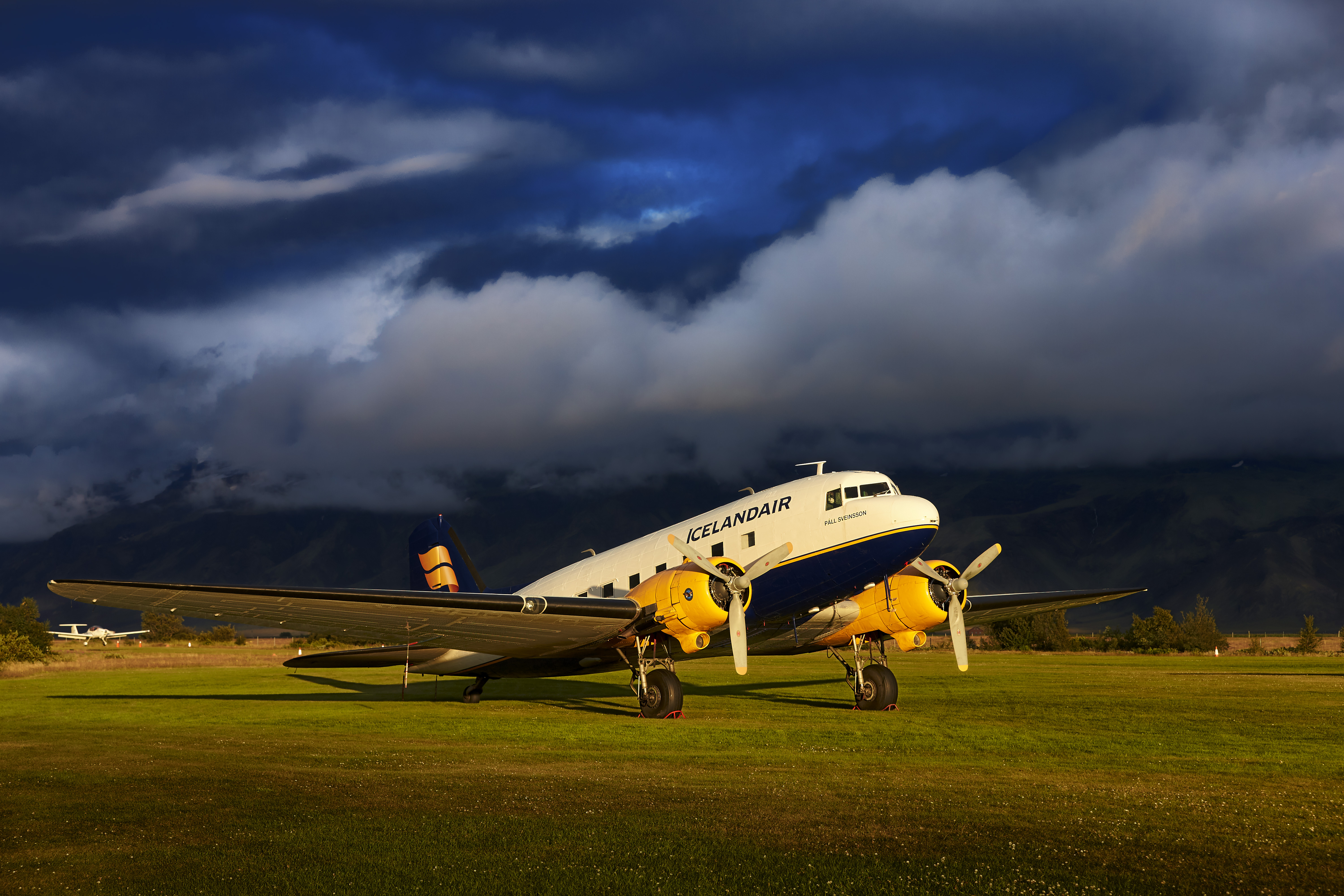 Flying Iceland's glaciers and volcanoes