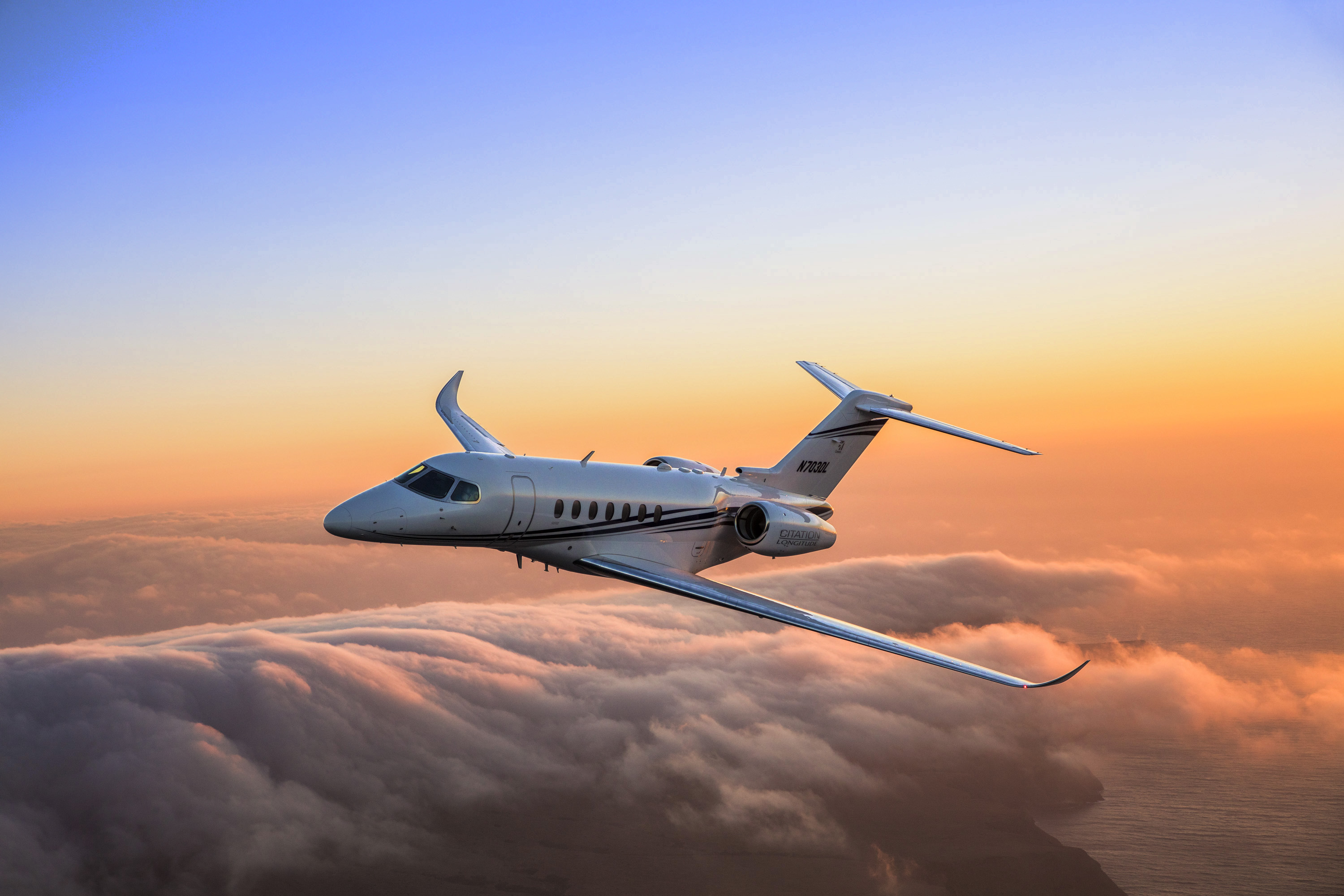 Air latitude deals 72