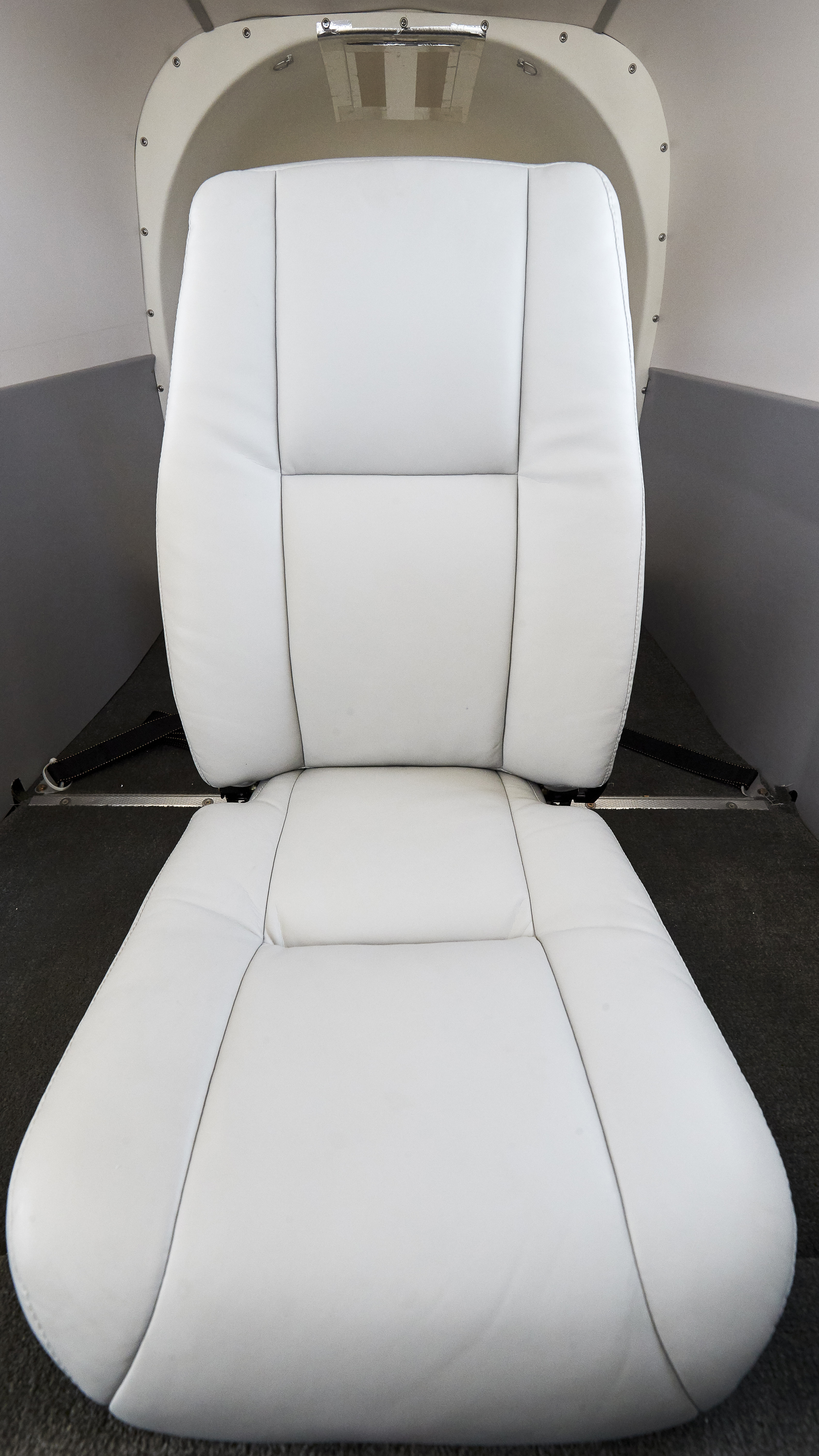 An optional third seat lets a student pilot observe while sharpening radio skills.