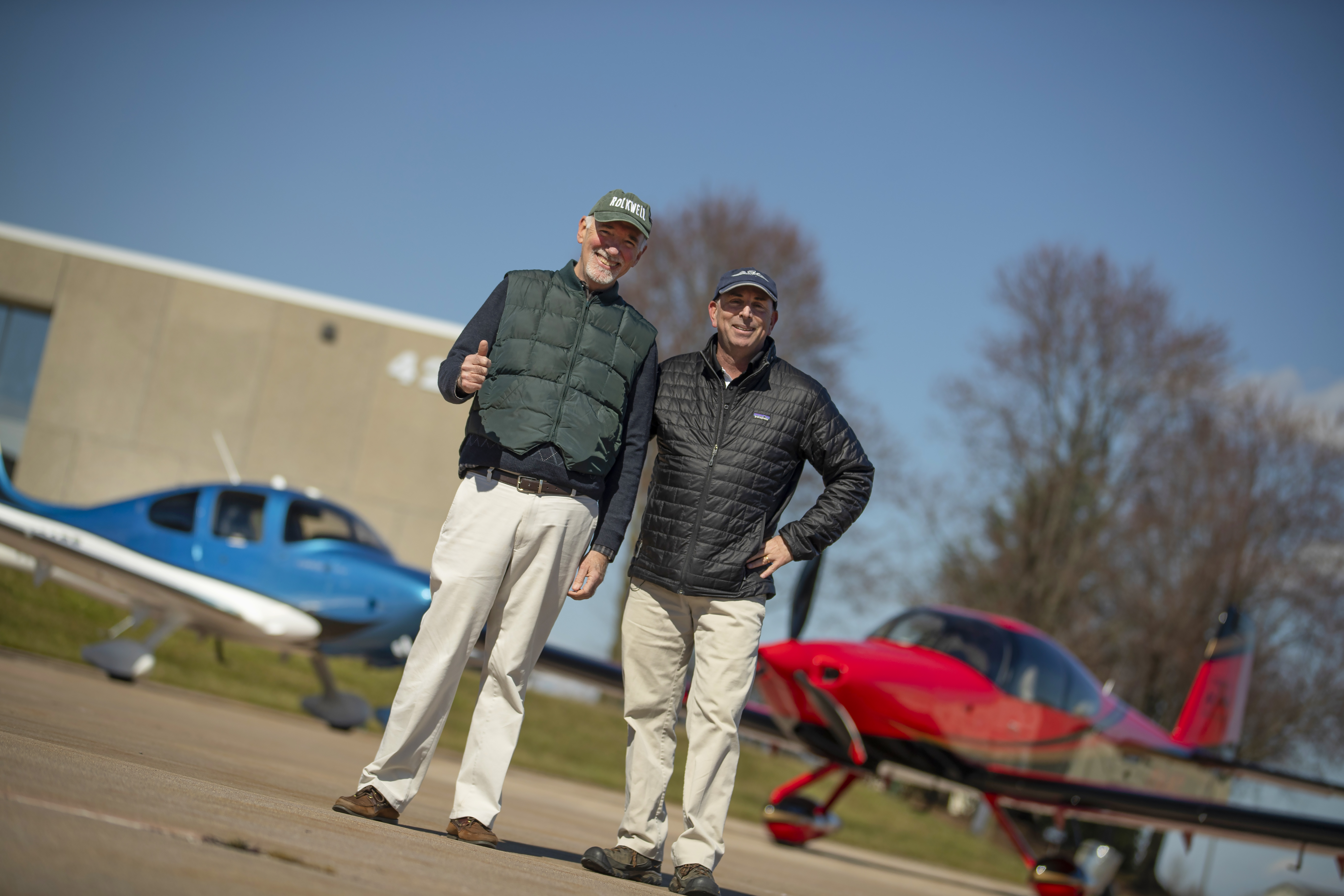 Flyoff RV10 versus SR22 AOPA
