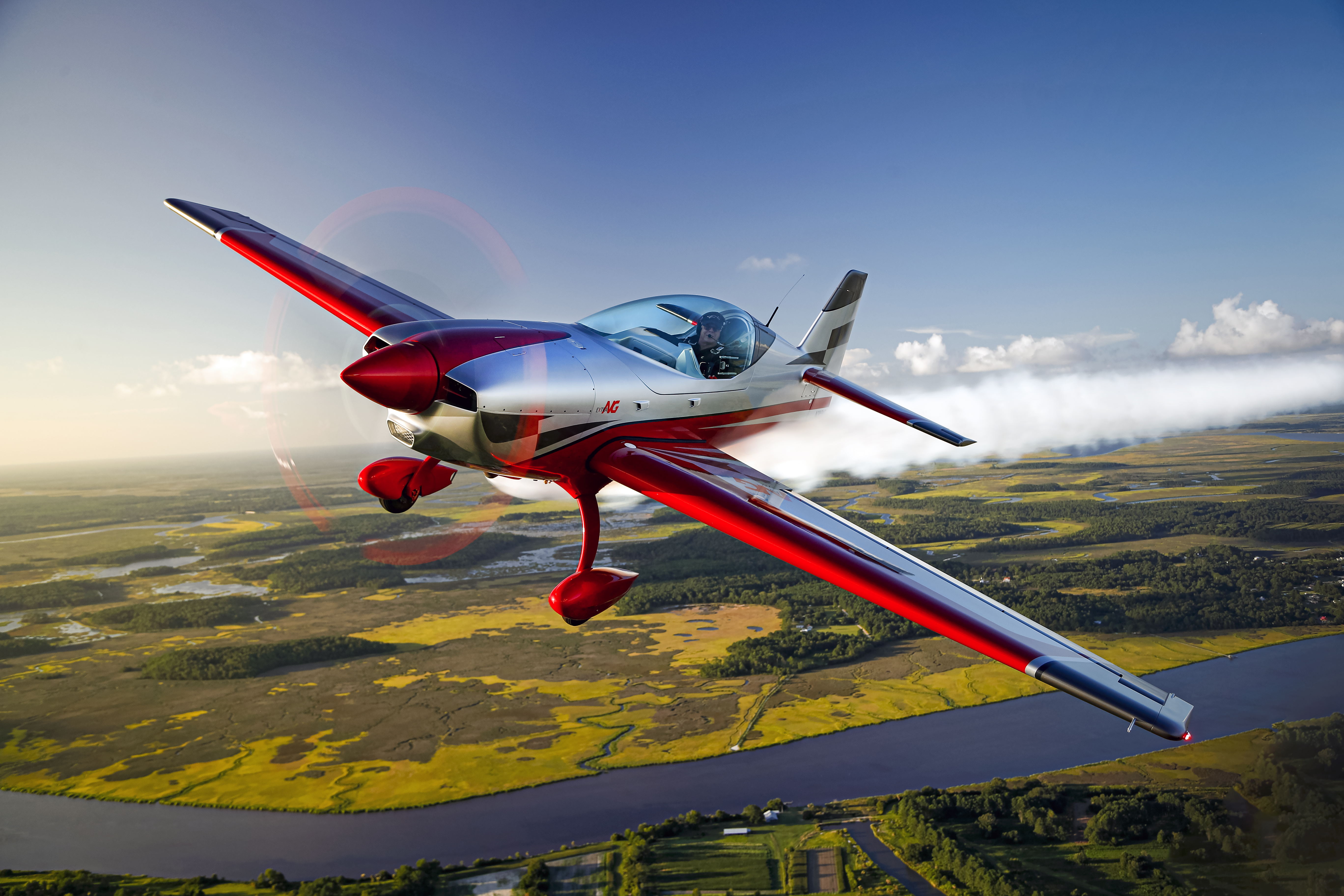 The new Extra NG goes “smoke on” above coastal South Carolina. (Canon 1DX mk II, 32mm, 1/160, f4.0, ISO 125)
