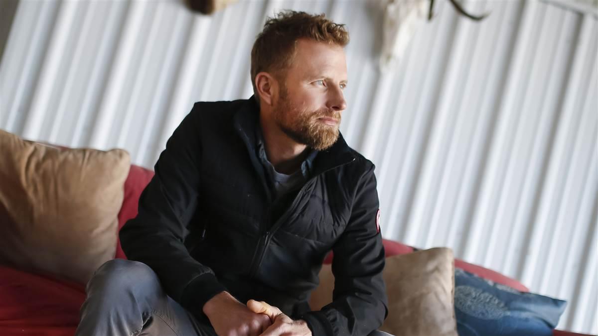 Country music star: Dierks Bentley - AOPA - How Old Is Dierks Bentley? Country Star’s Real Age Uncovered