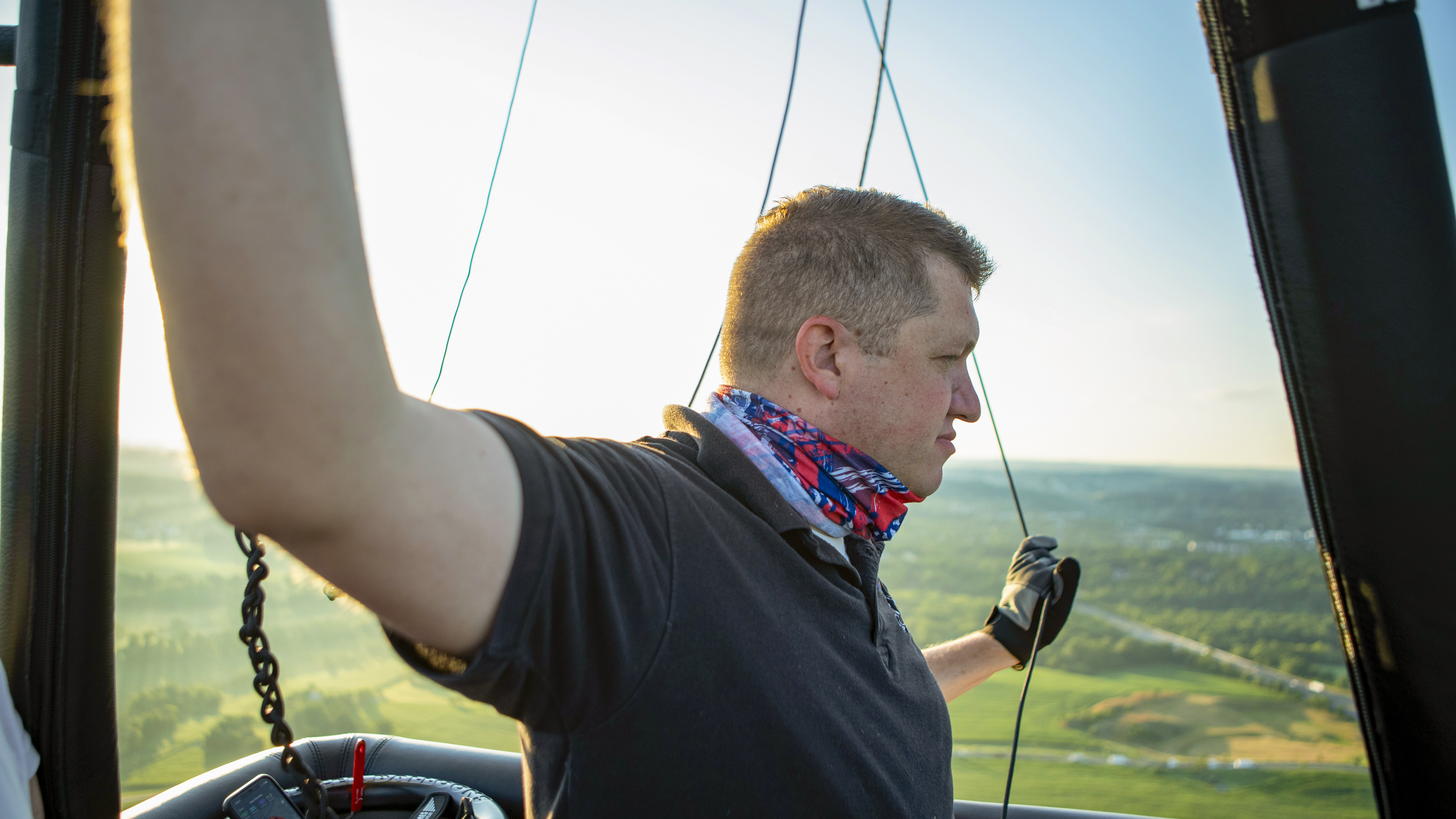 Concentrating on microchanges in the winds is routine in balloon flying.