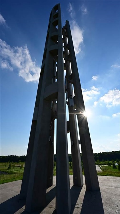 Flight 93 National Memorial in Shanksville, Pennsylvania, features a concrete and glass visitor center overlooking the crash site, includ-ing a white marble “Wall of Names” of those who died in Flight 93. There is an observation platform aligned with the flight path. It was dedicated in September 2011. nps.gov/flni (Photograph by David Tulis)